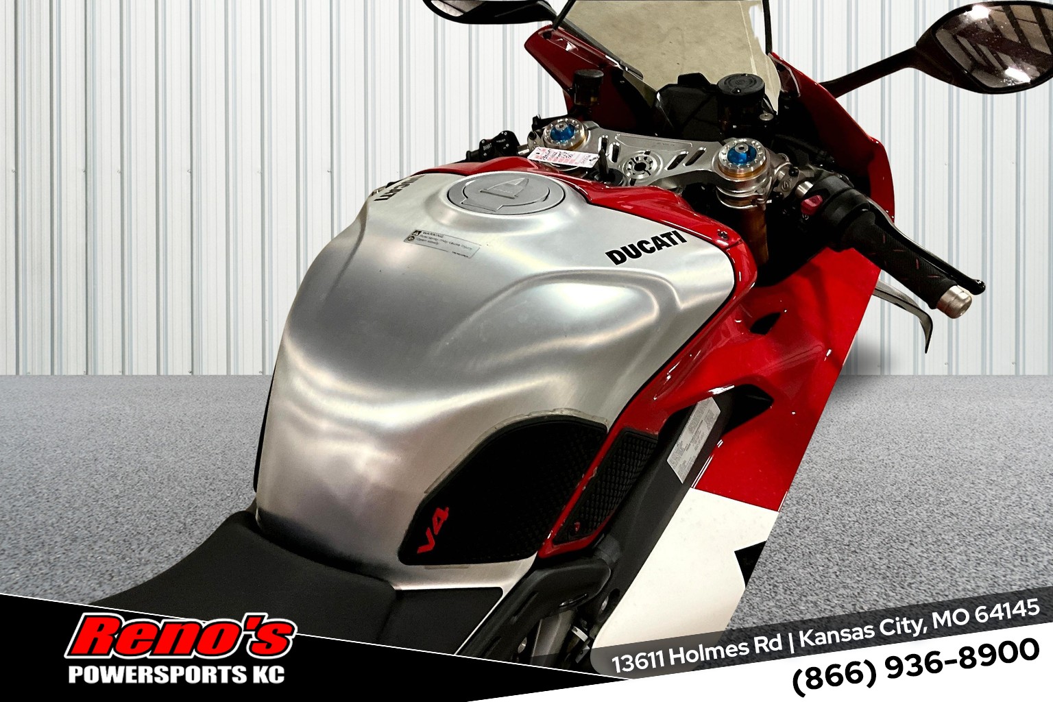 2023 Ducati Panigale V4 R - Photo 9