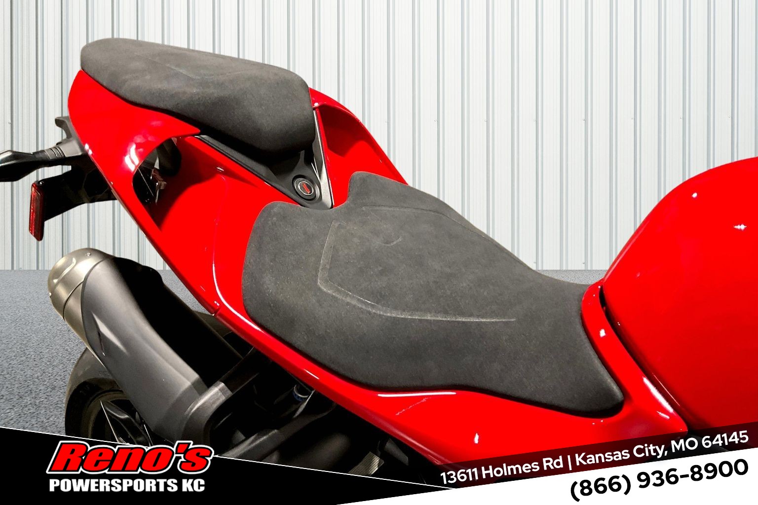 2026 Ducati Panigale V2 - Photo 10