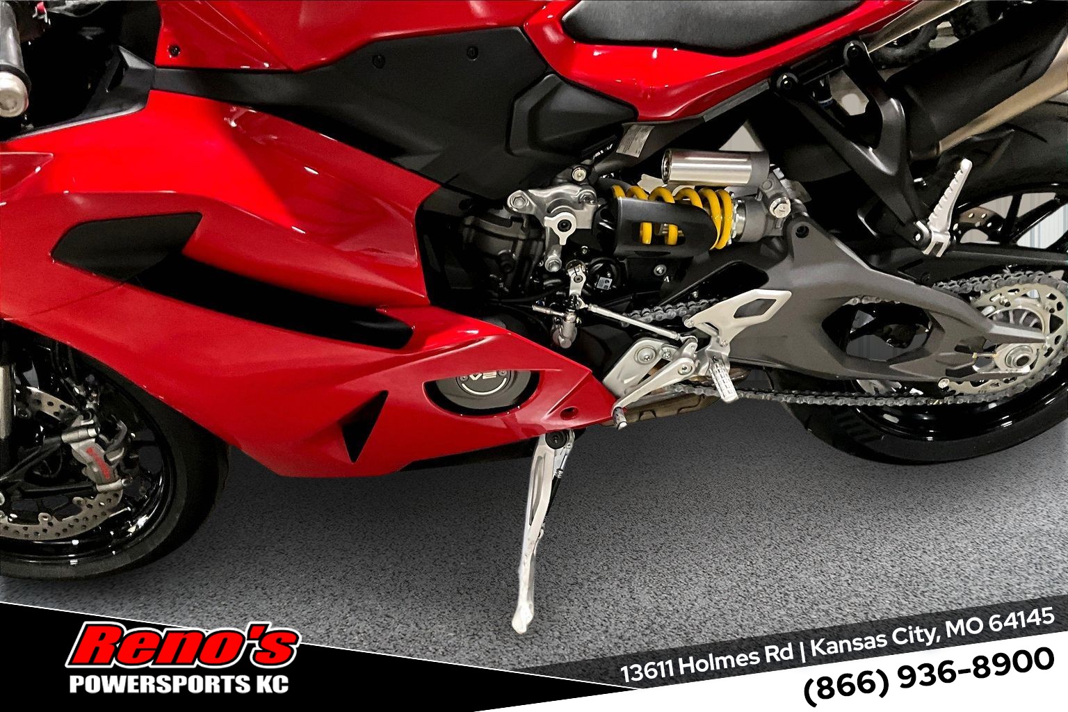 2026 Ducati Panigale V2 - Photo 13