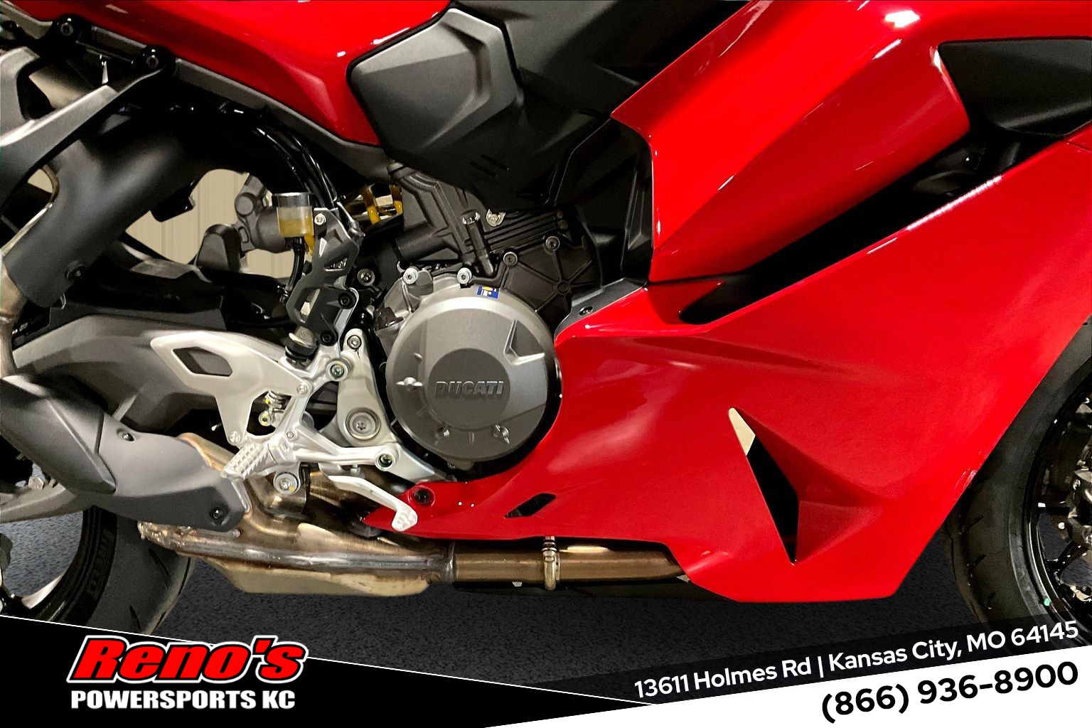 2026 Ducati Panigale V2 - Photo 14
