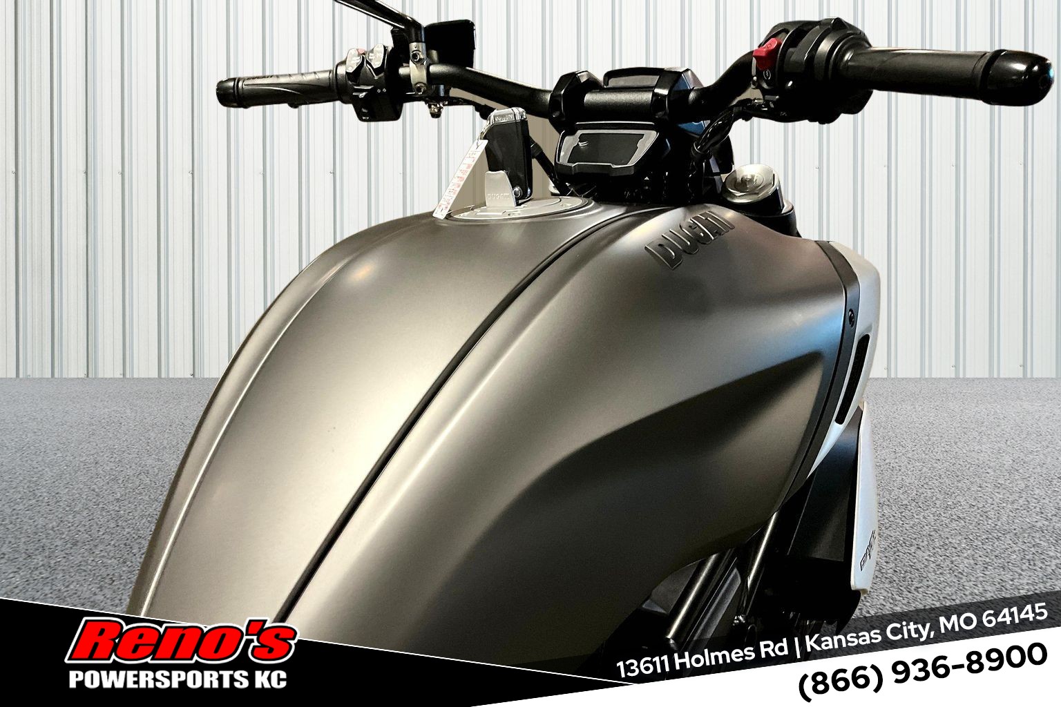 2020 Ducati DIAVEL 1260 - Photo 9