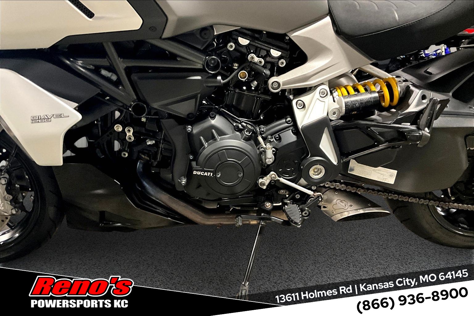 2020 Ducati DIAVEL 1260 - Photo 13