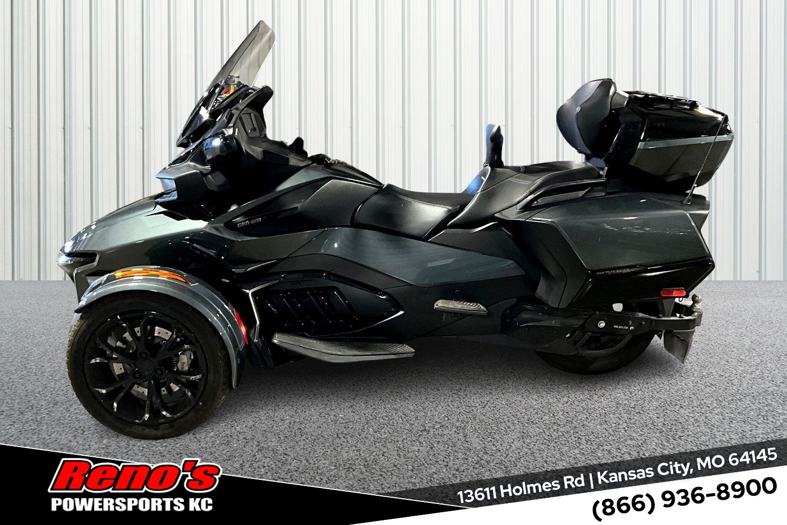 2021 Can-Am Spyder RT Limited - Dark Edition - Photo 2