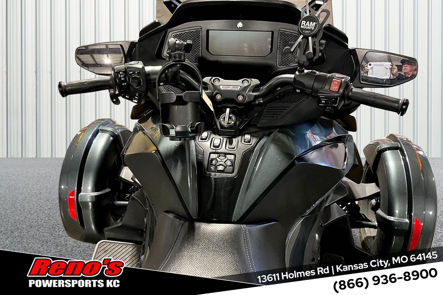 2021 Can-Am Spyder RT Limited - Dark Edition - Photo 8