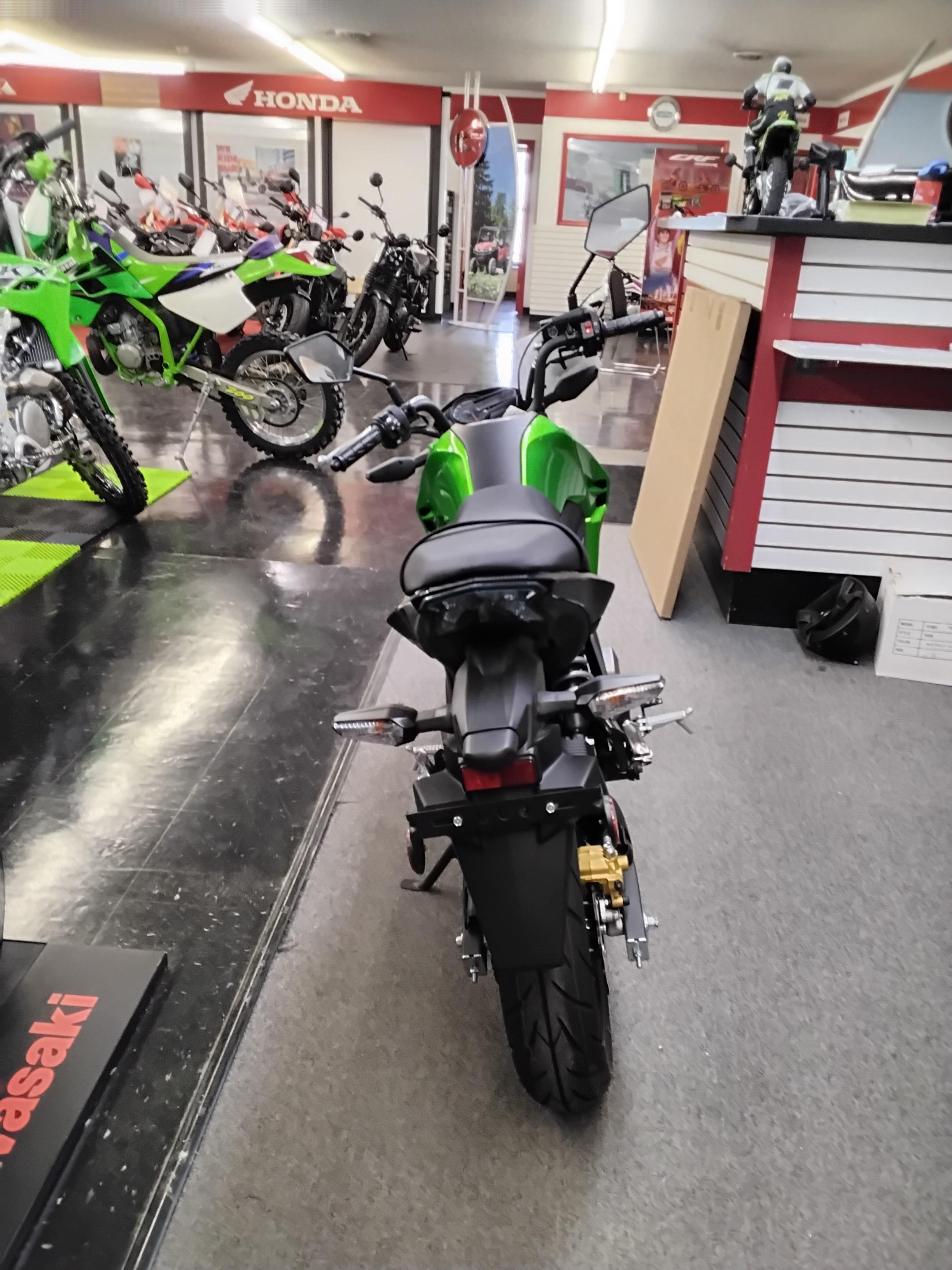 2024 Kawasaki Z125 PRO Base - Photo 2
