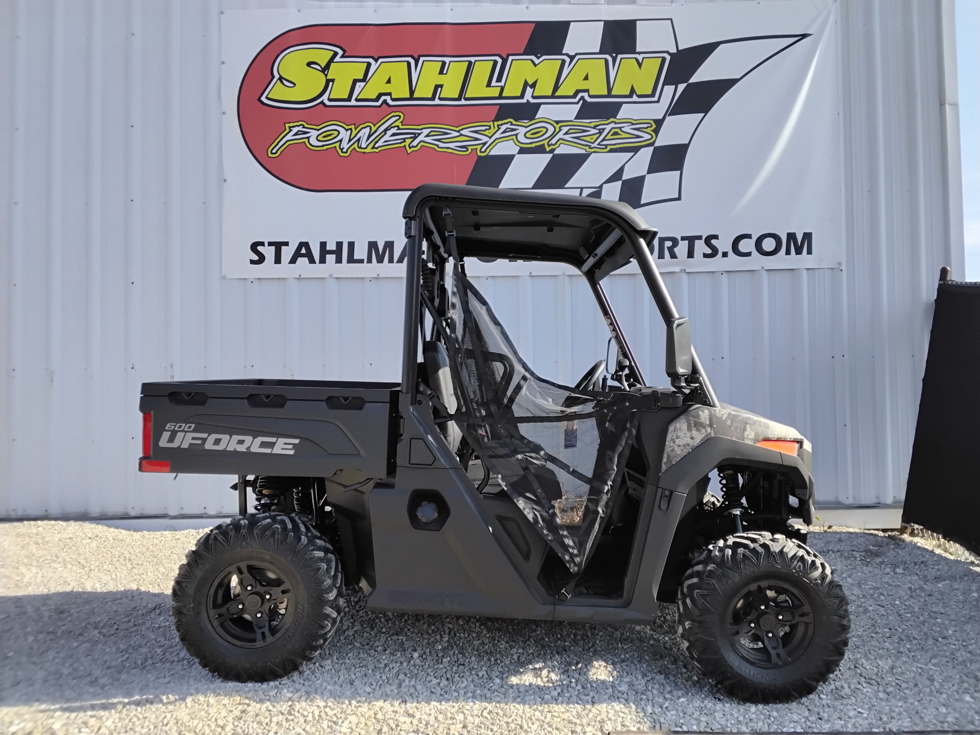 2025 CFMOTO UFORCE 600 - Photo 8