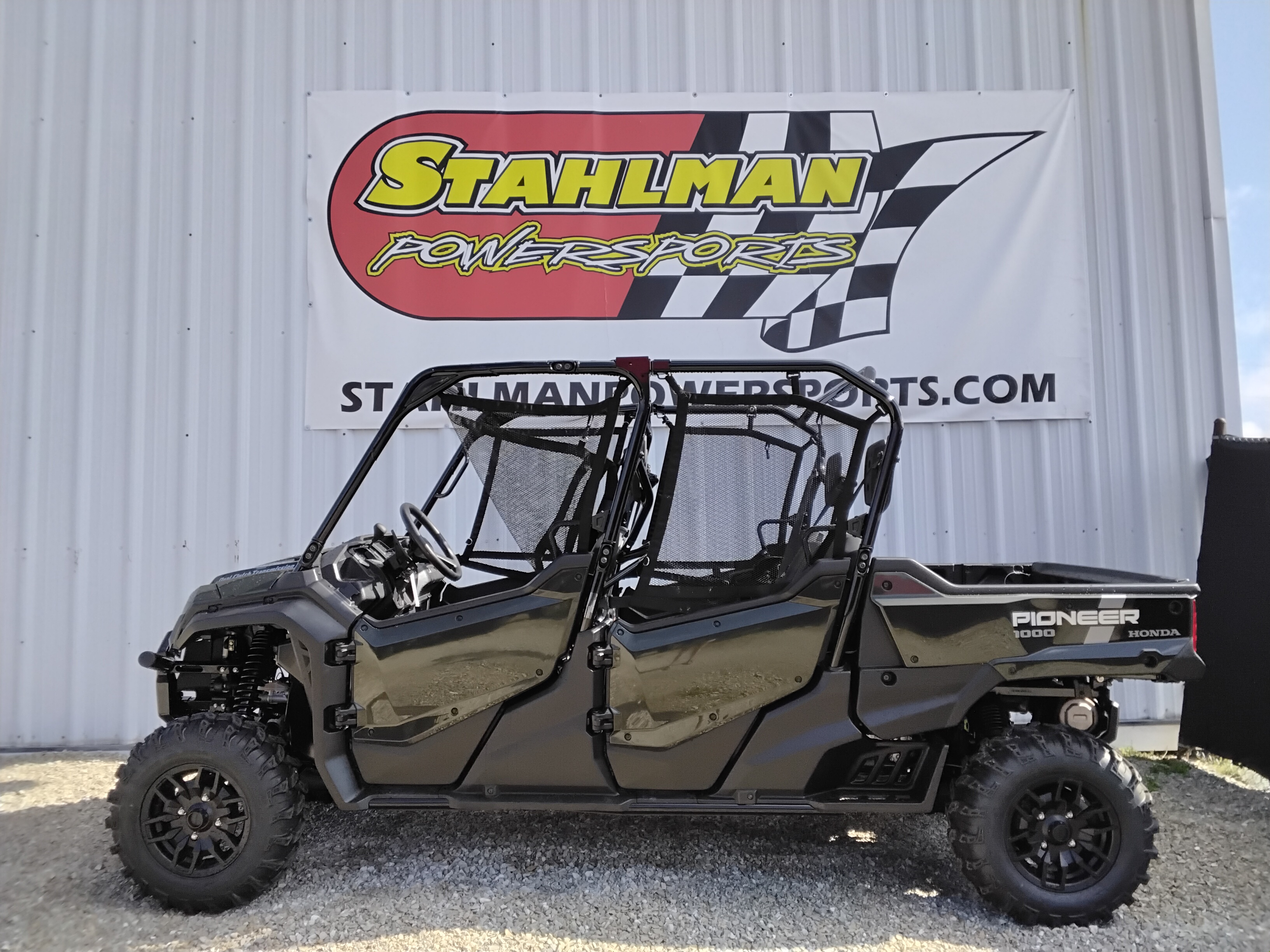 2025 Honda Pioneer 1000-6 Crew Deluxe