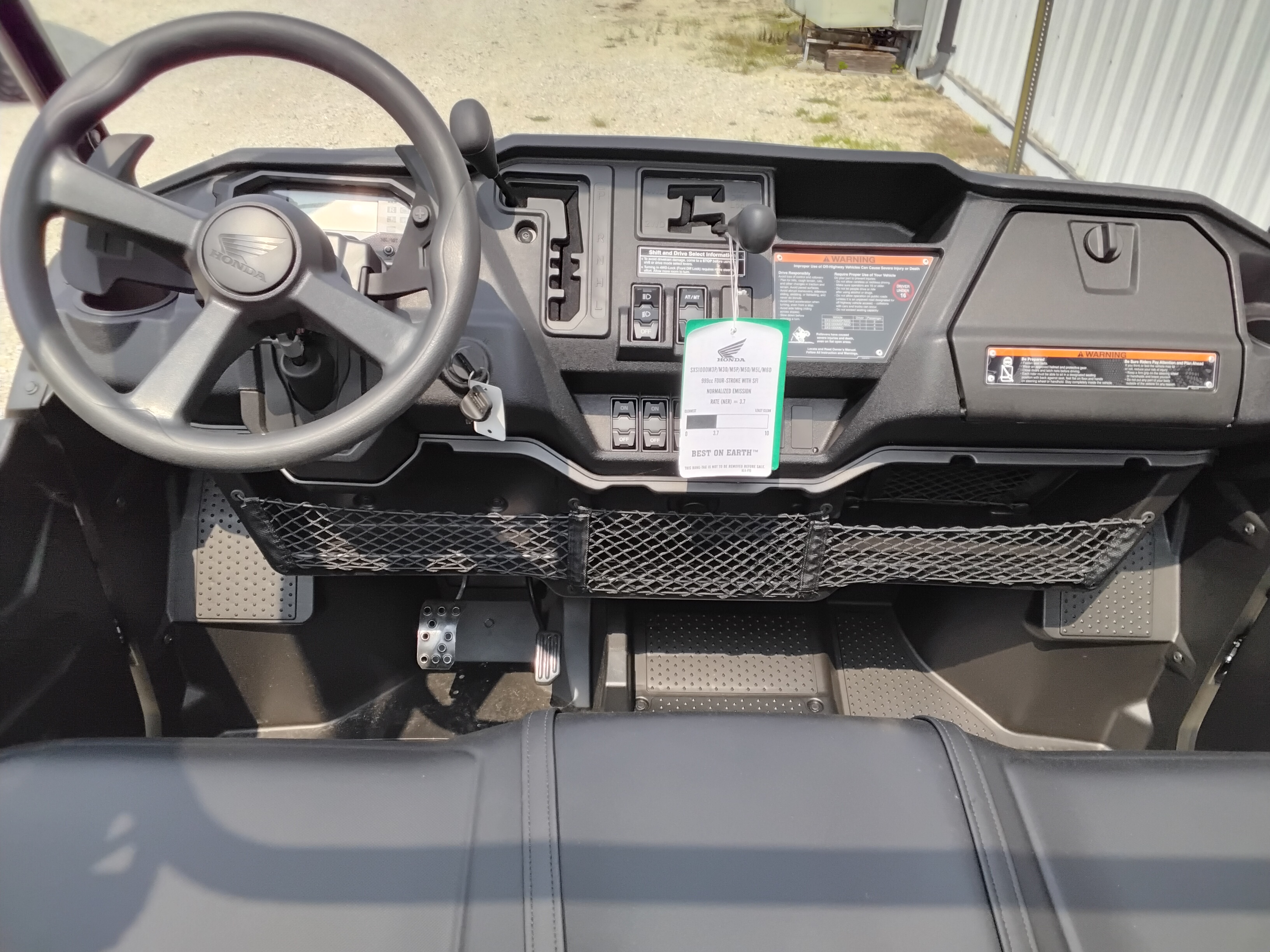 2025 Honda Pioneer 1000-6 Crew Deluxe - Photo 4