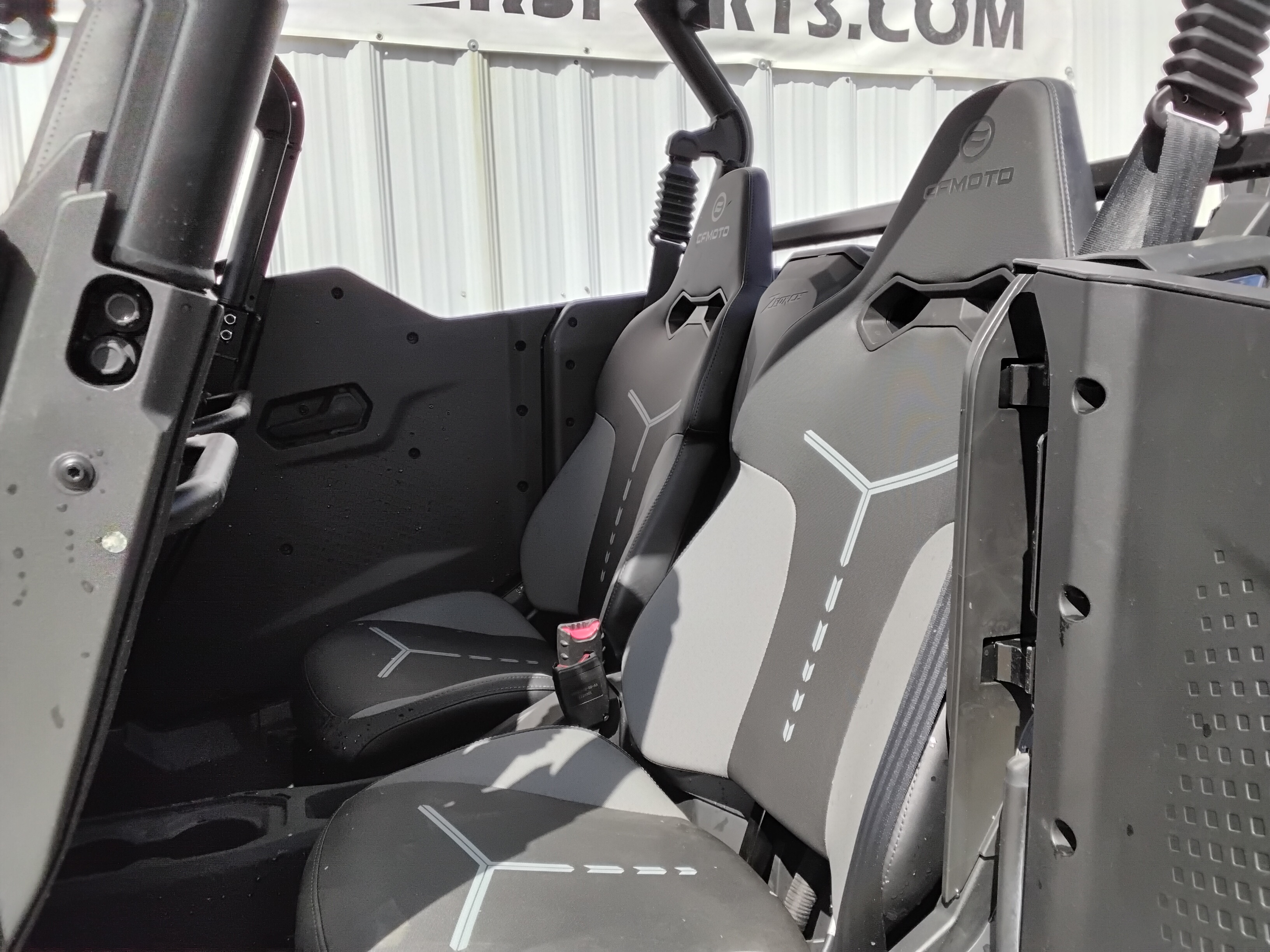 2025 CFMOTO ZFORCE 950 SPORT 4 - Photo 2