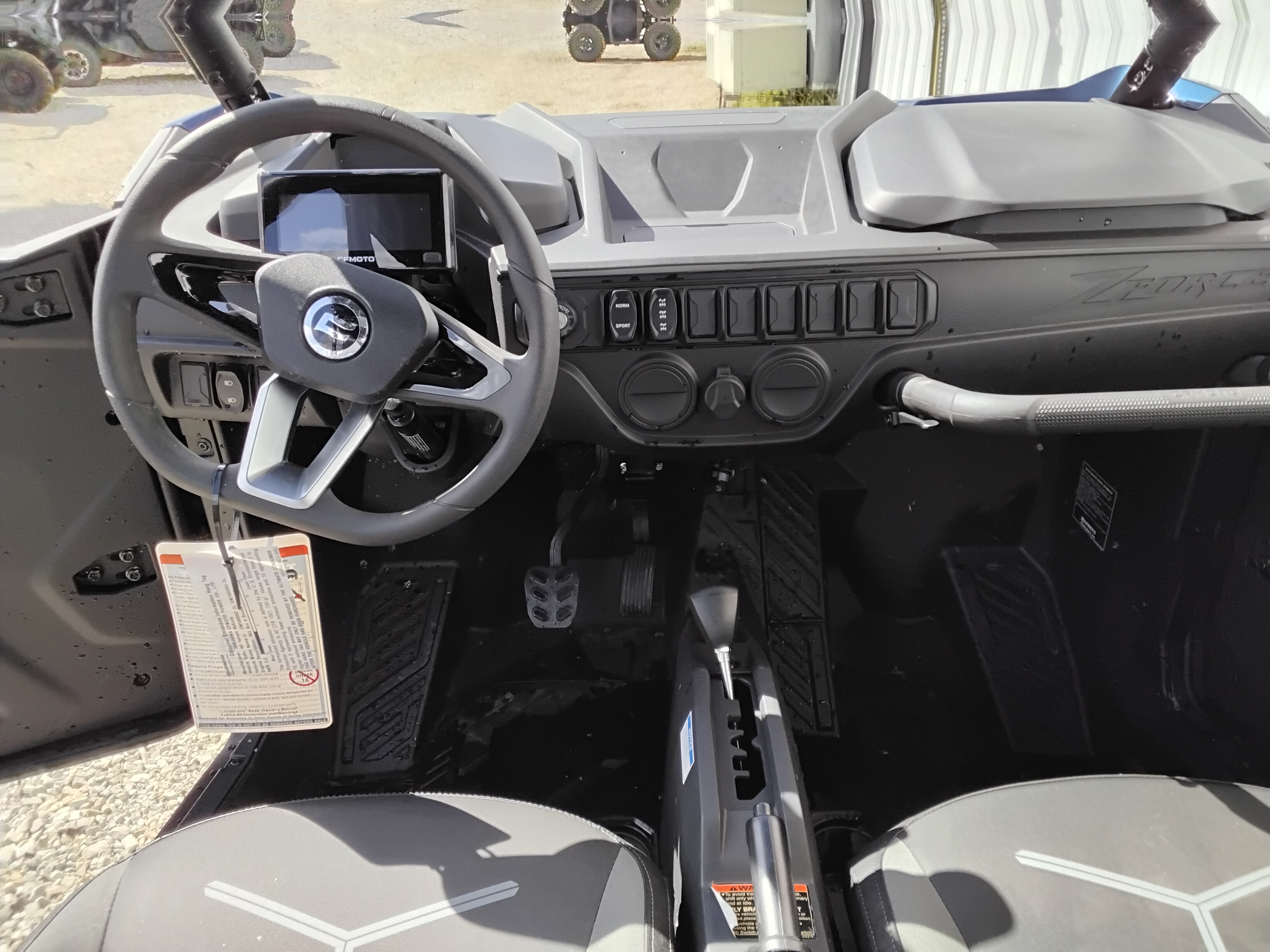2025 CFMOTO ZFORCE 950 SPORT 4 - Photo 5