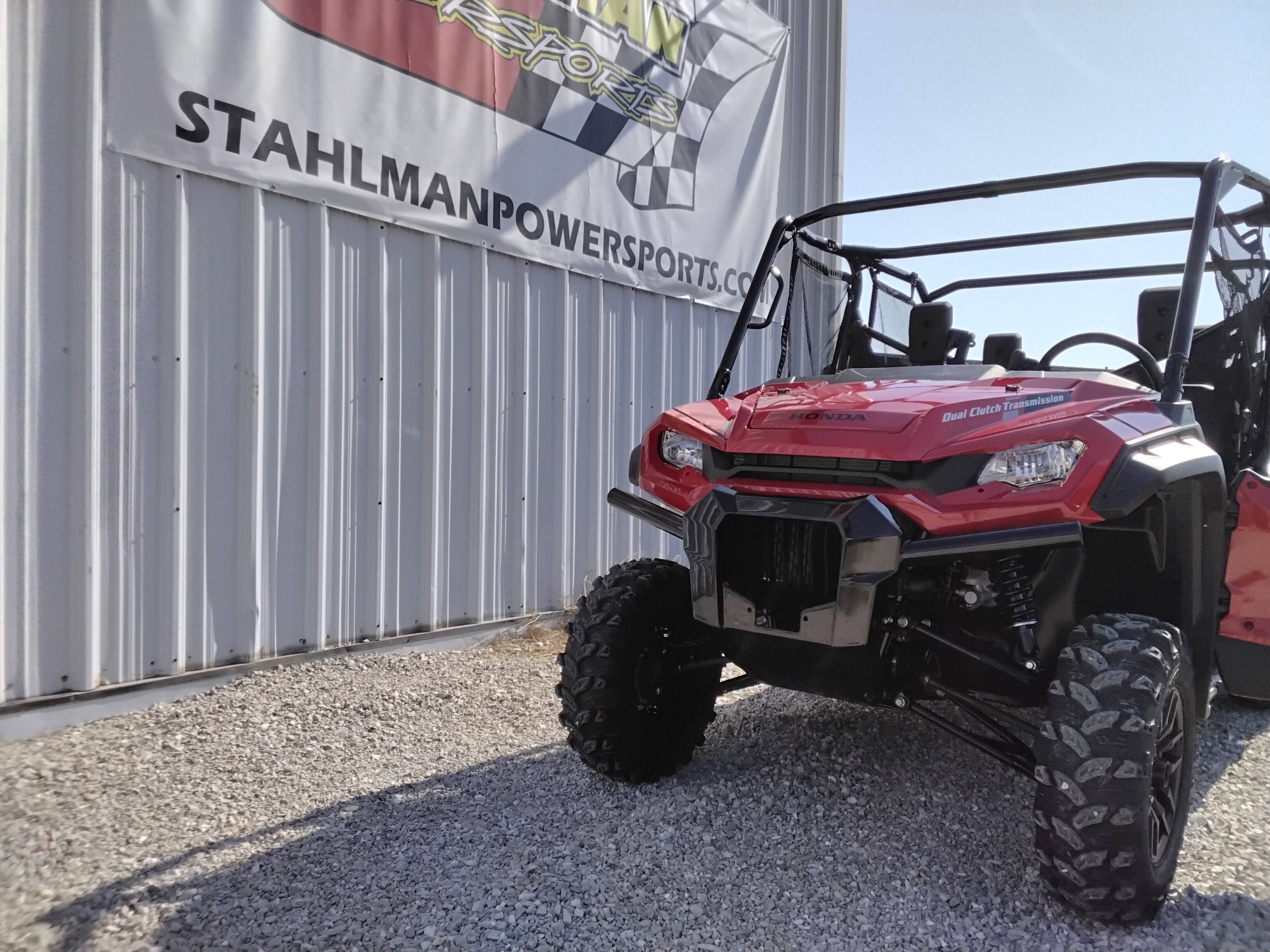 2025 Honda Pioneer 1000-6 Crew Deluxe - Photo 6