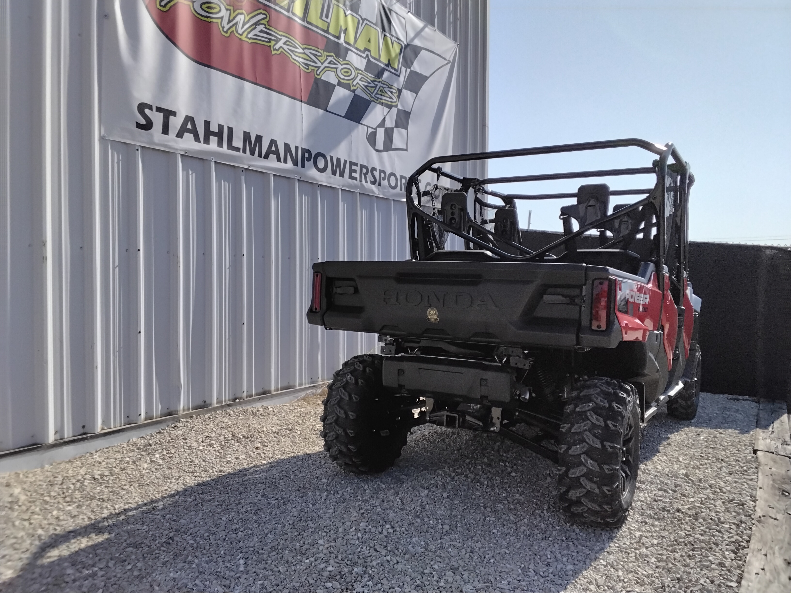 2025 Honda Pioneer 1000-6 Crew Deluxe - Photo 7