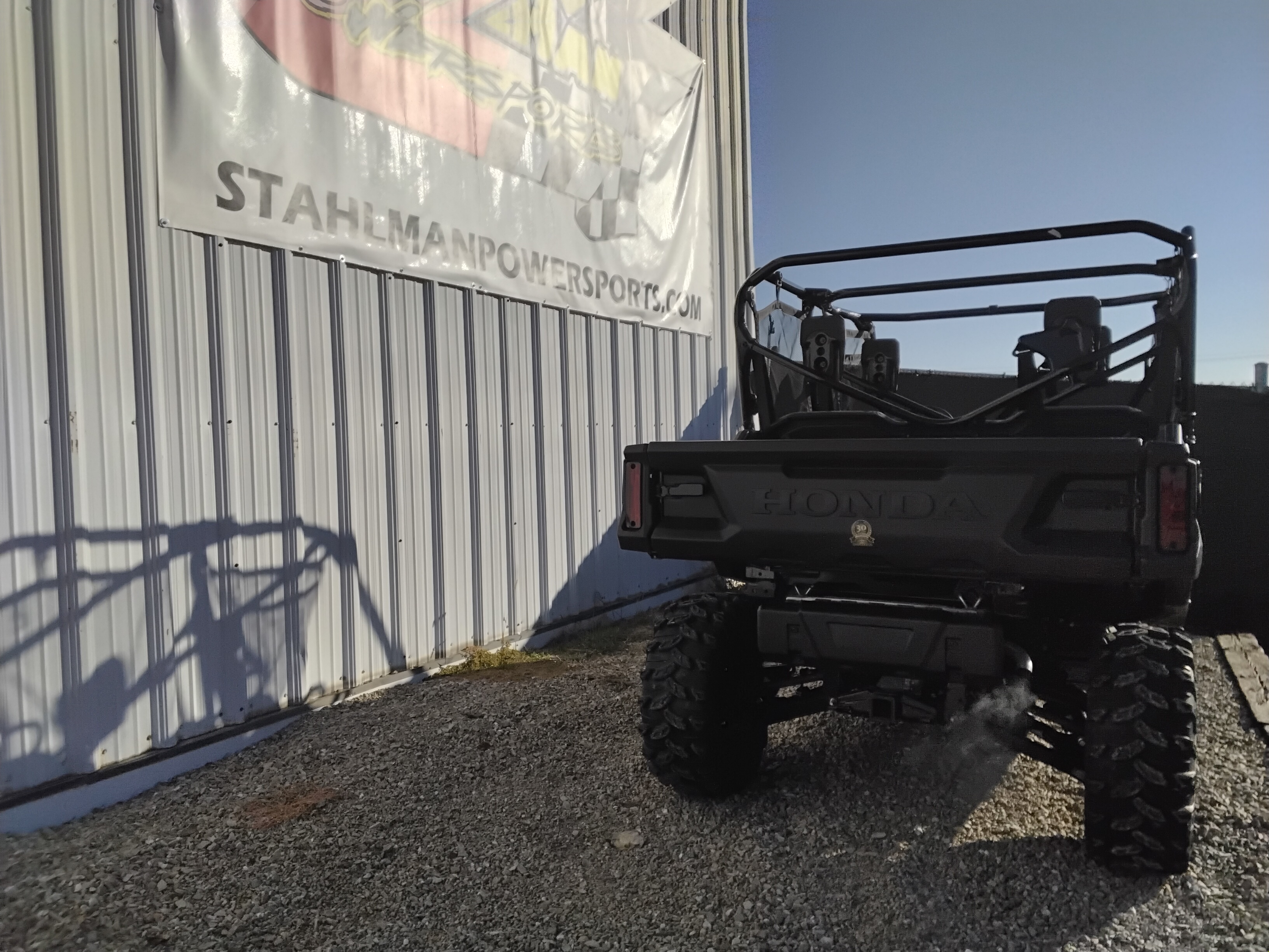 2025 Honda Pioneer 1000-6 Crew Deluxe - Photo 5
