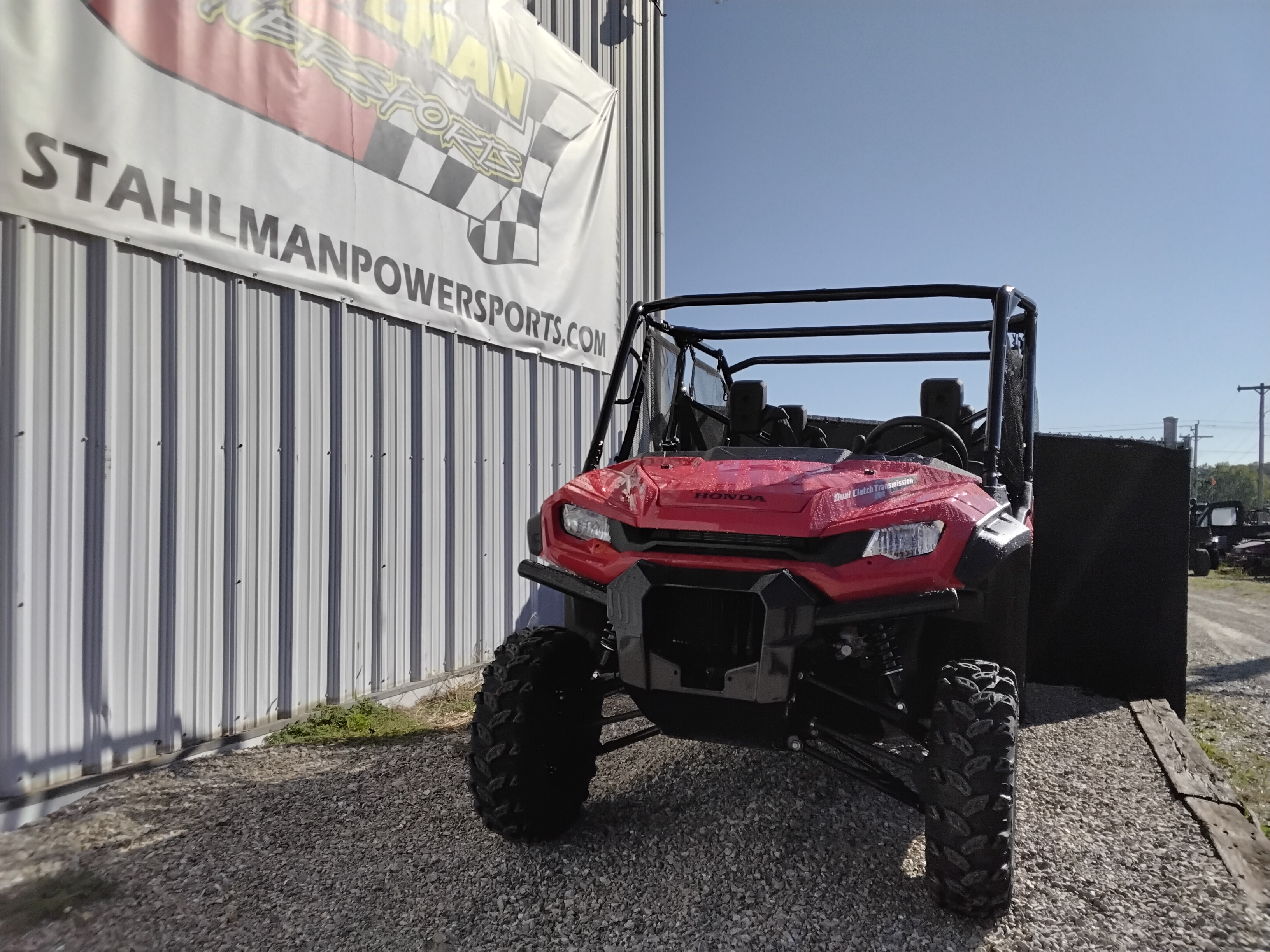 2025 Honda Pioneer 1000-6 Crew Deluxe - Photo 7