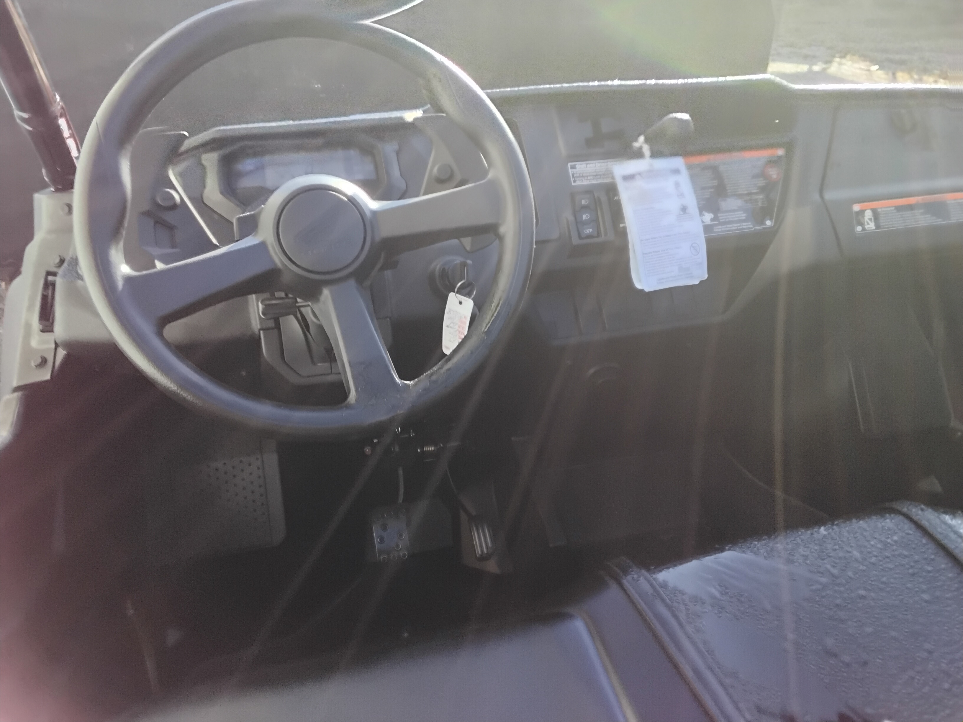2025 Honda Pioneer 1000 Base - Photo 2