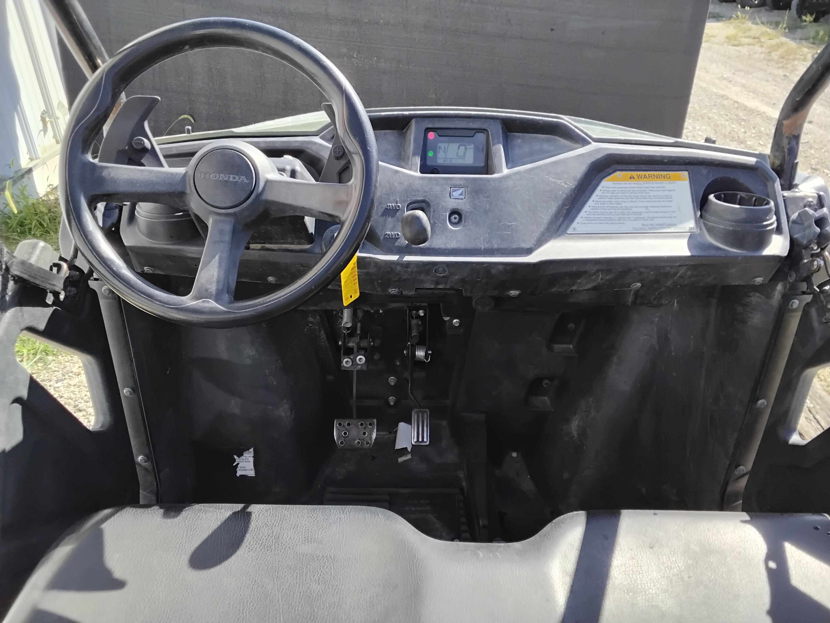 2015 Honda Pioneer 500 - Photo 2
