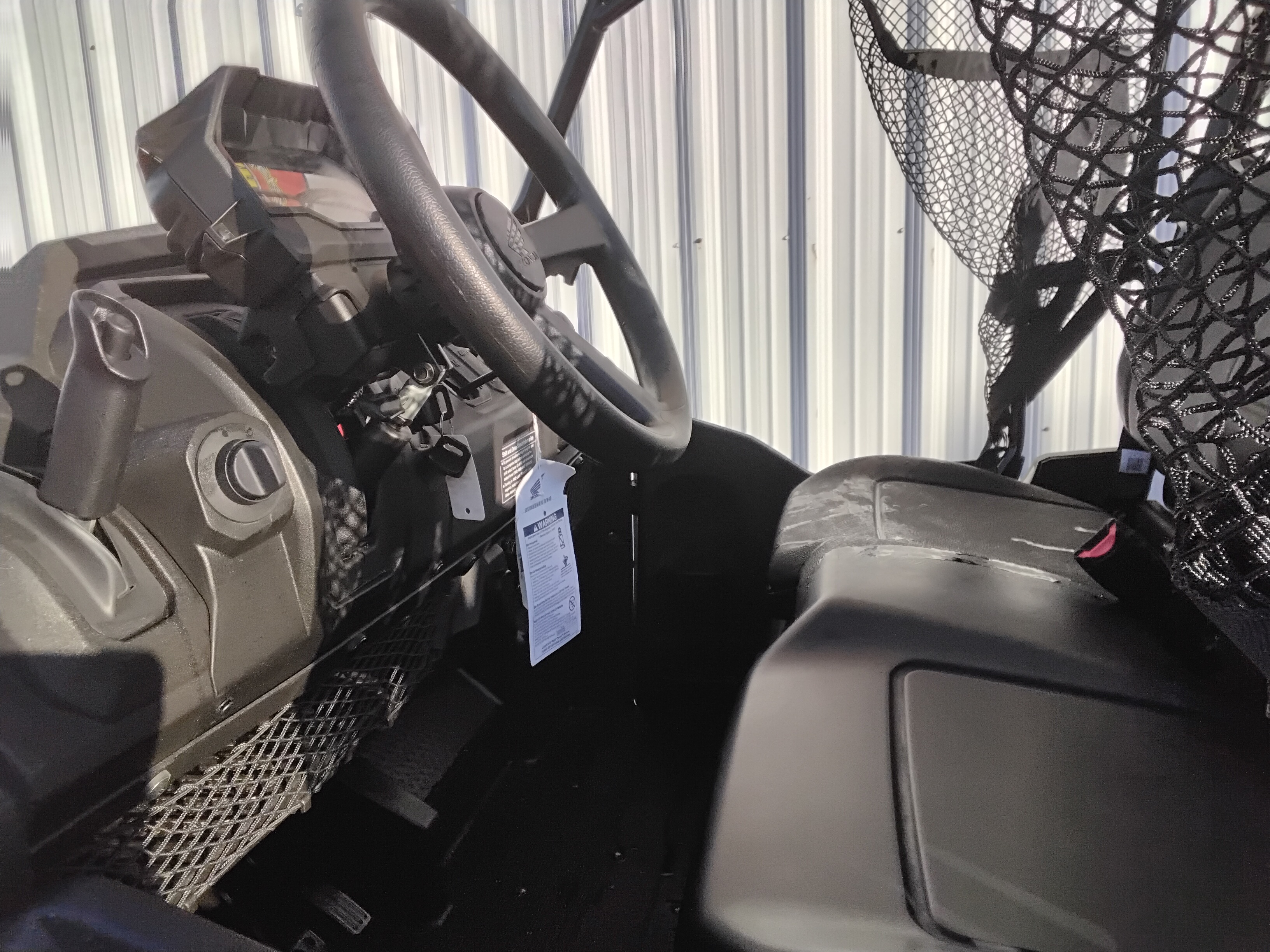 2026 Honda Pioneer 700 Deluxe - Photo 3