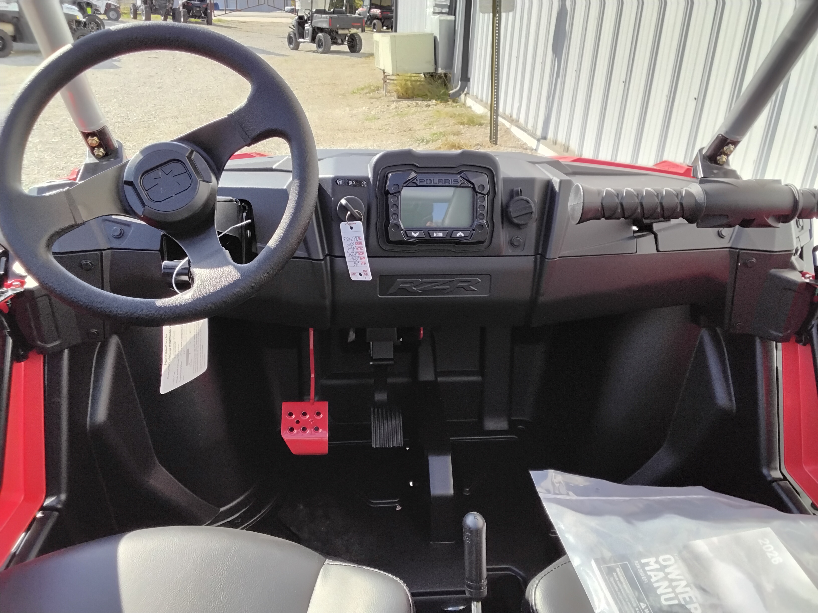 2026 Polaris RZR 200 EFI INDY RED - Photo 3