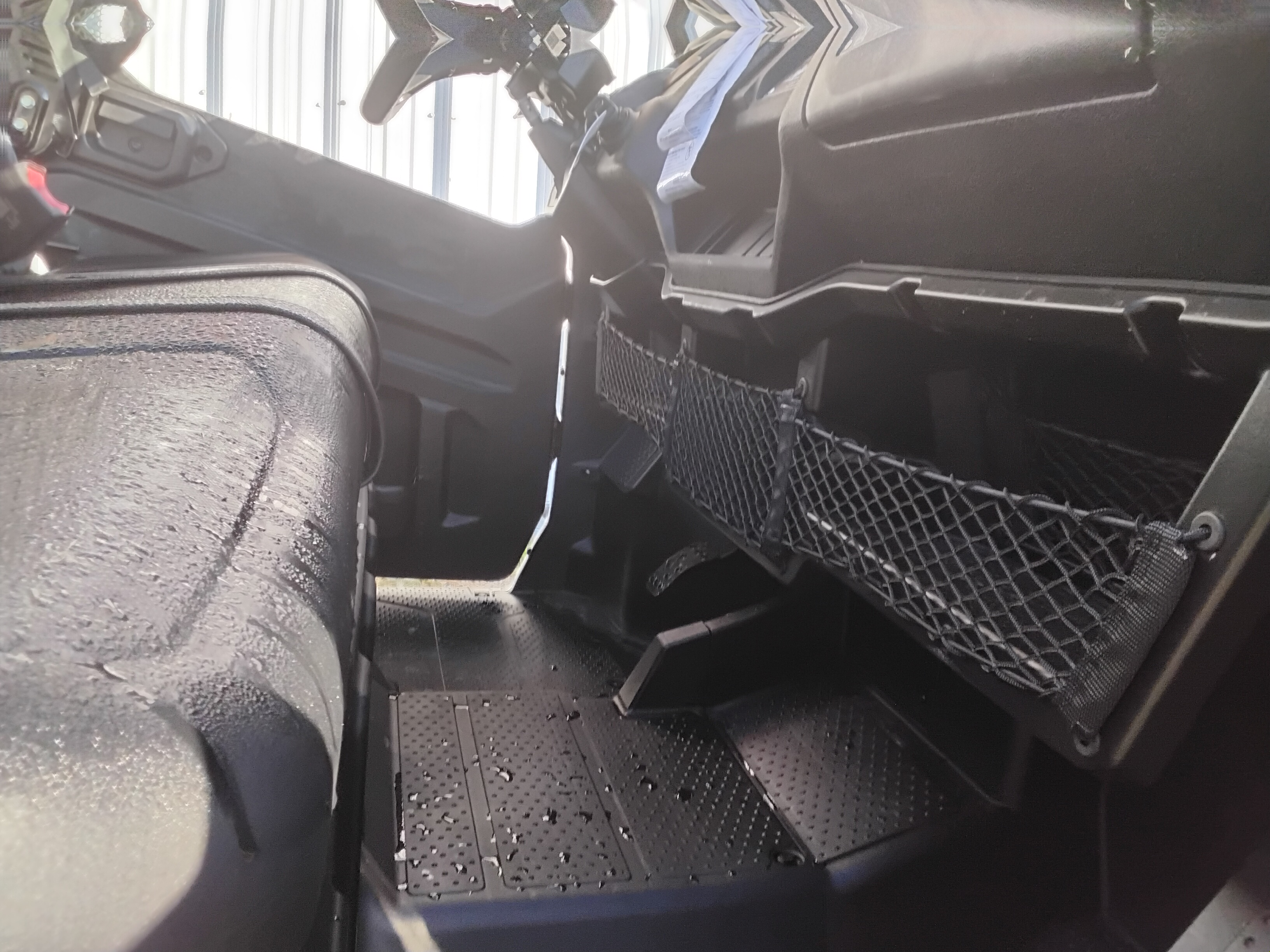 2025 Honda Pioneer 1000-5 Deluxe - Photo 2