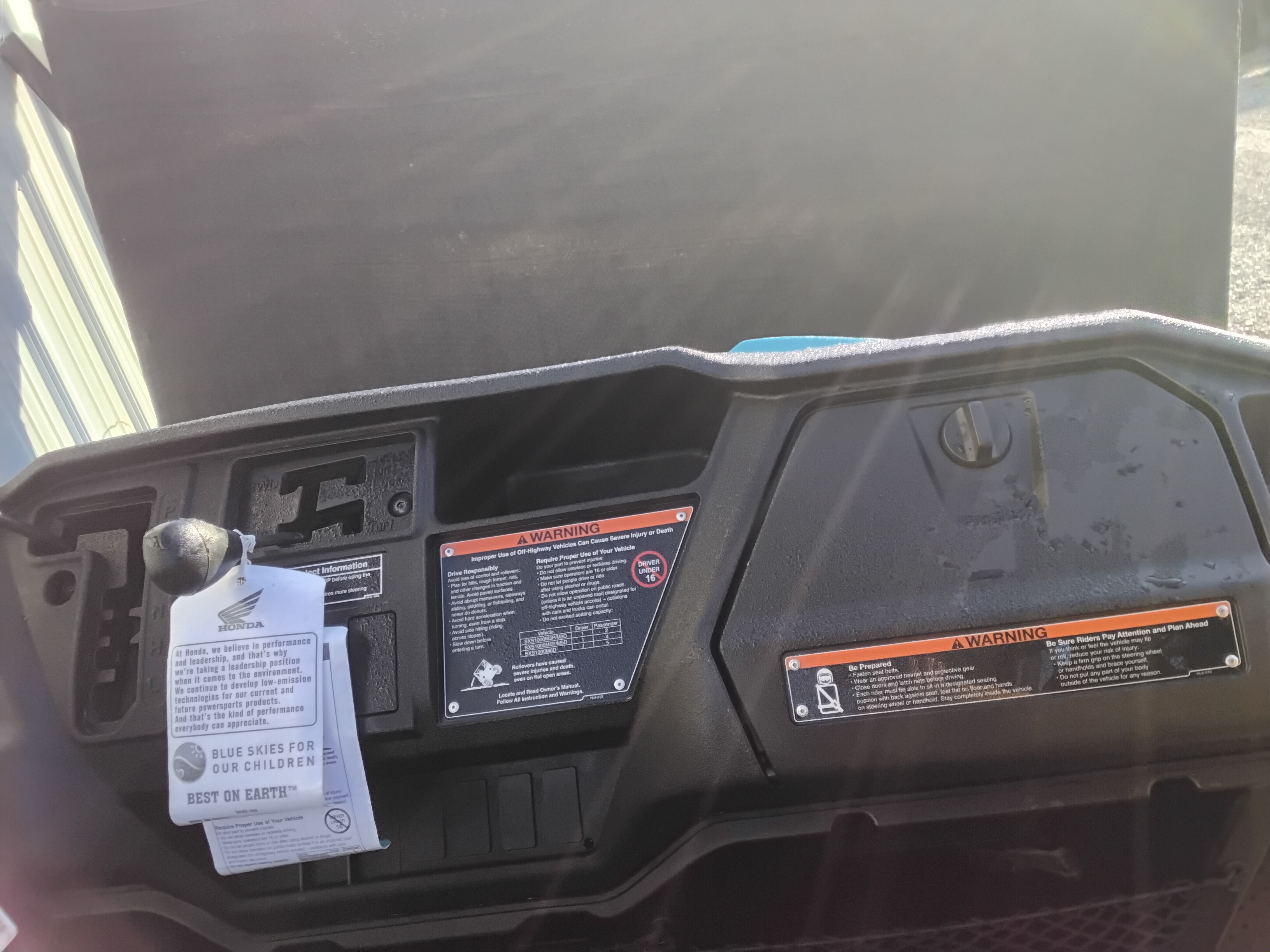 2025 Honda Pioneer 1000-5 Deluxe - Photo 4