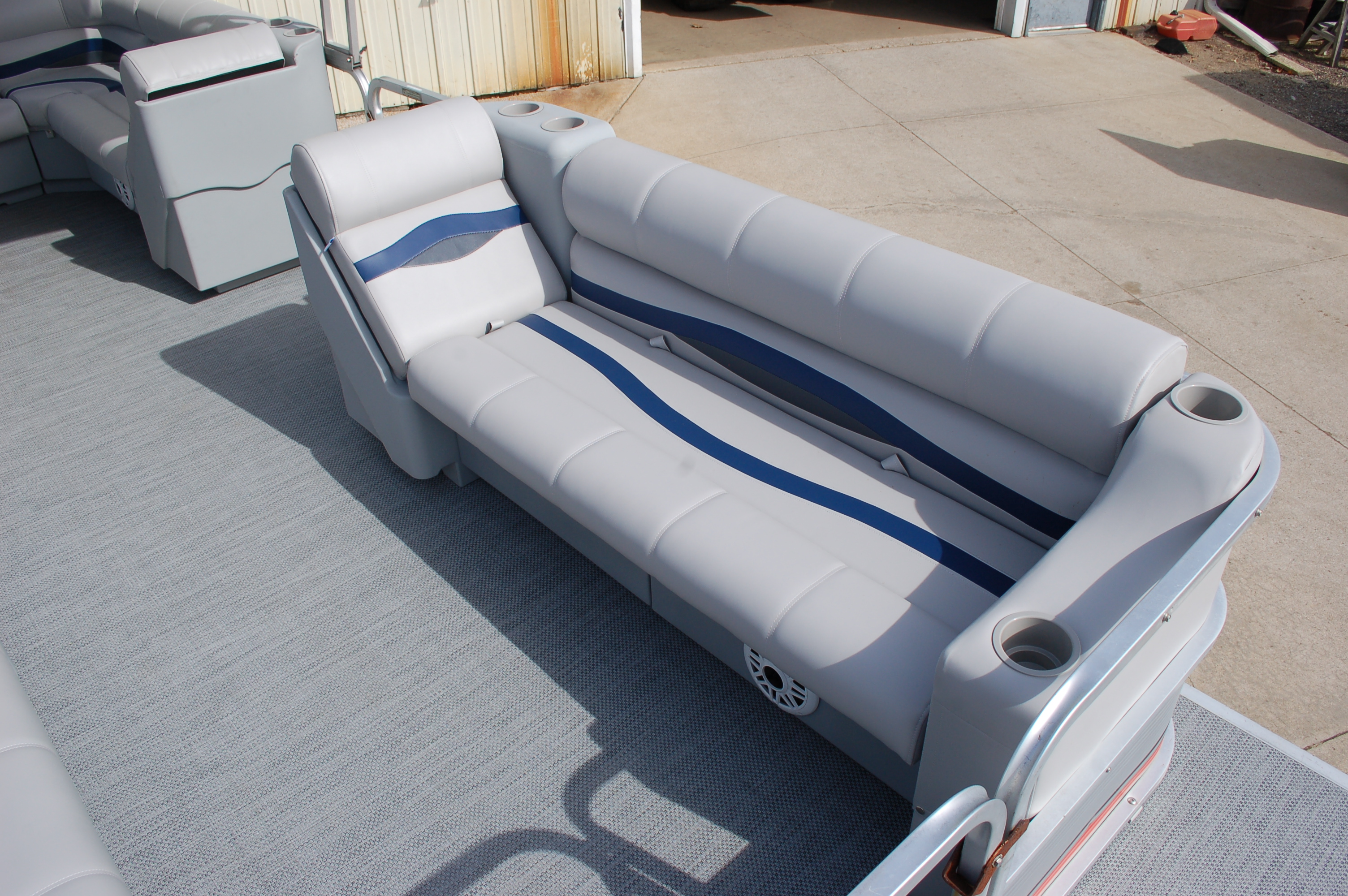 1986 Aqua patio Executive Cruiser-7