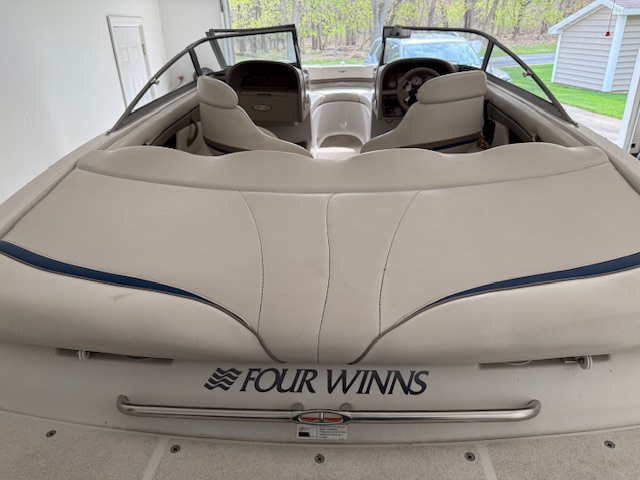 2003 Four winns H190-12