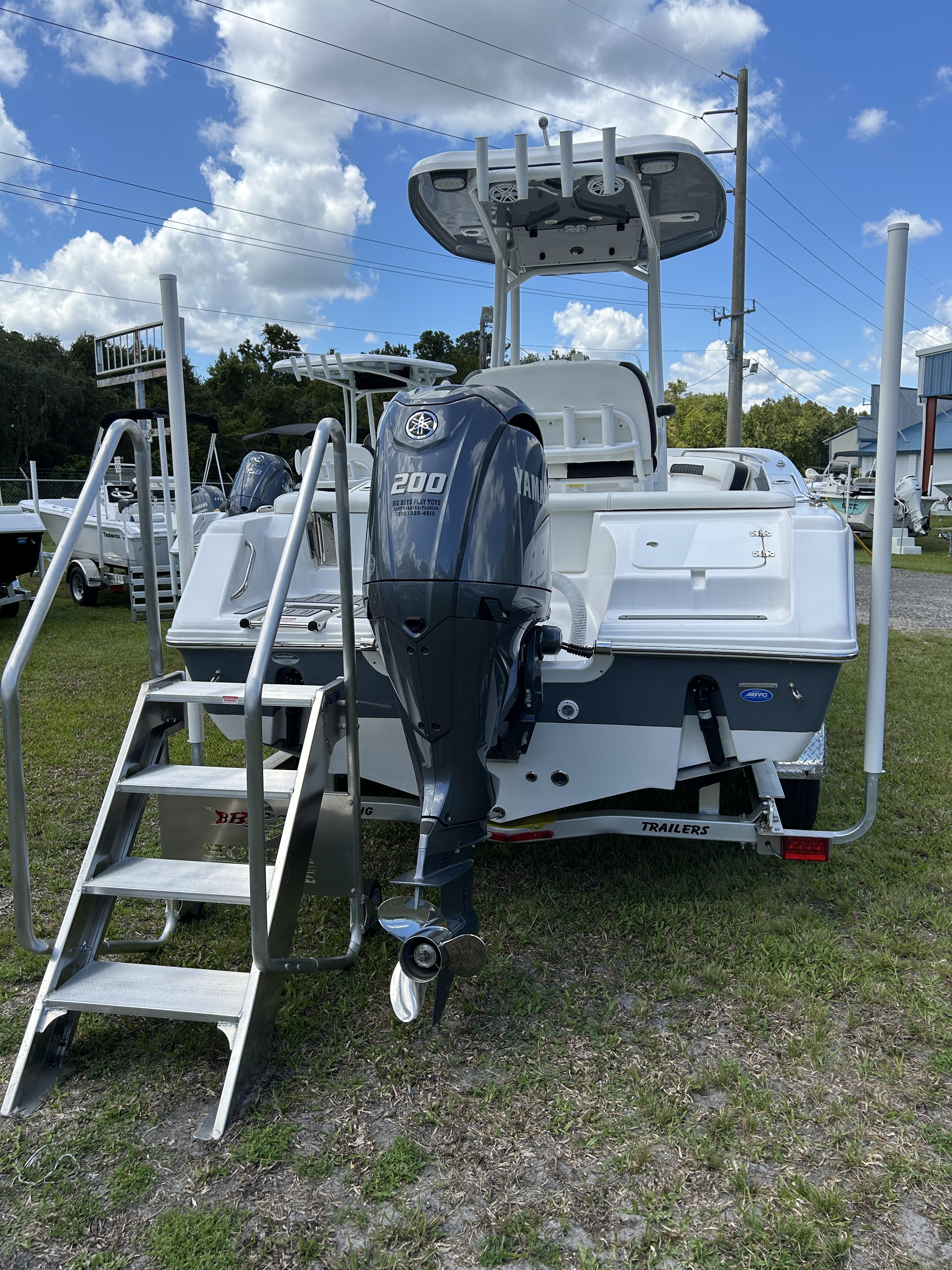 2024 Tidewater Boats 220 LXF - Photo 8