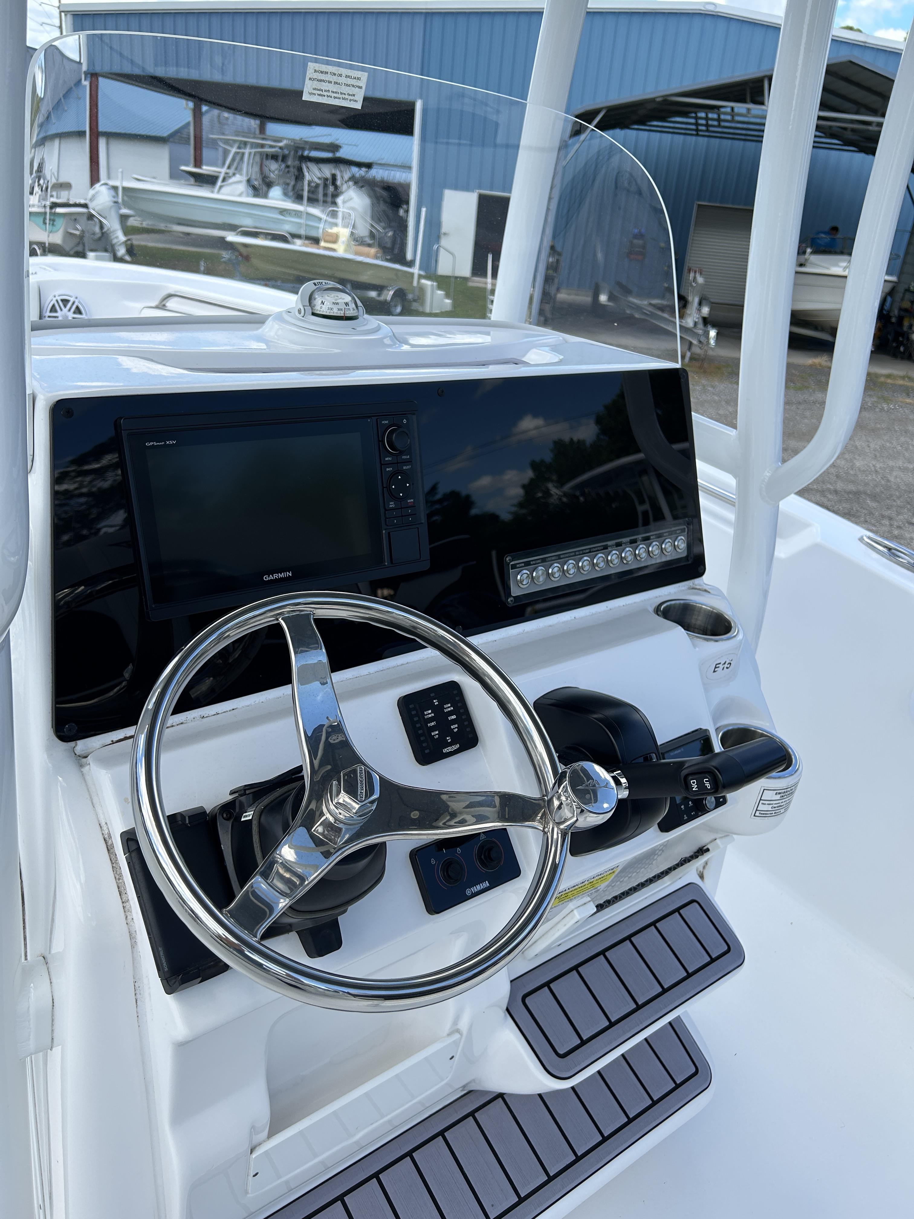 2024 Tidewater Boats 220 LXF - Photo 10