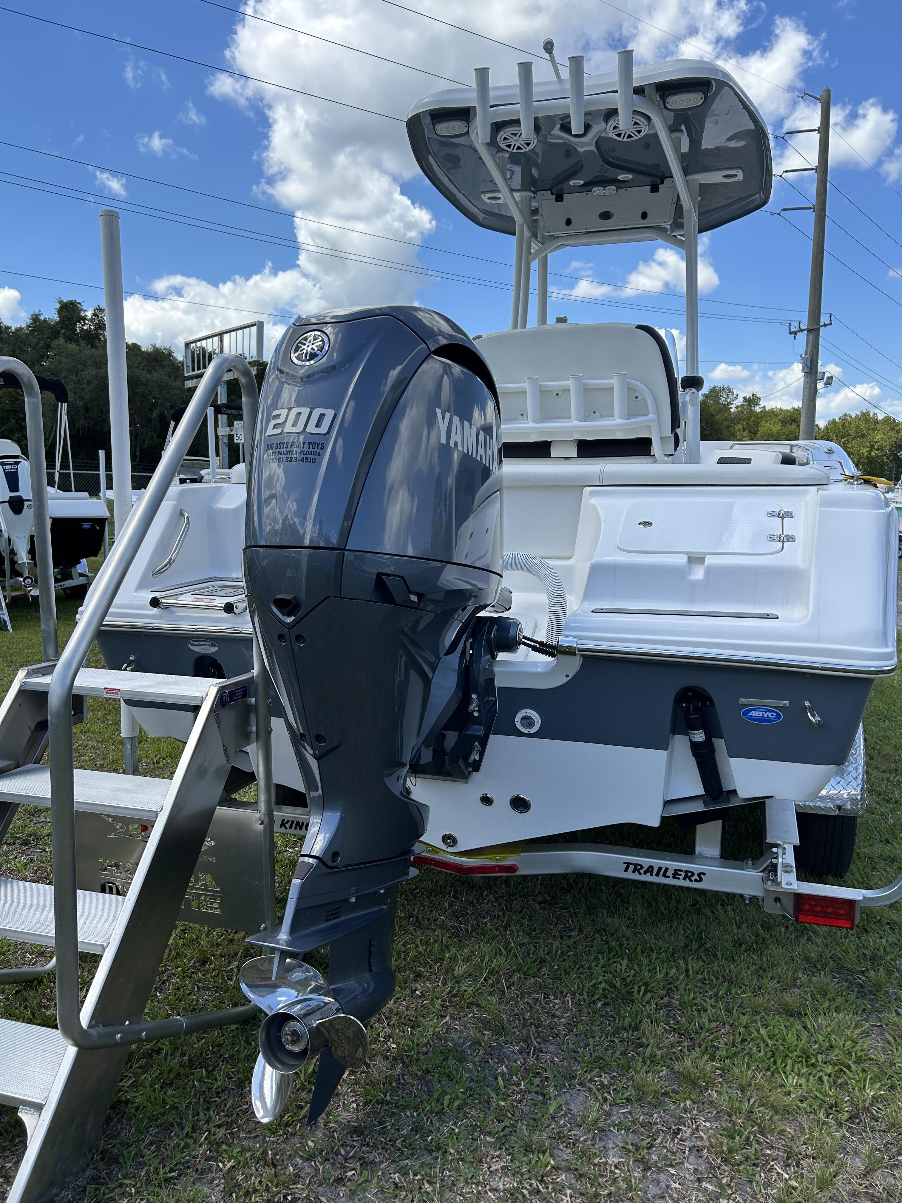 2024 Tidewater Boats 220 LXF - Photo 14