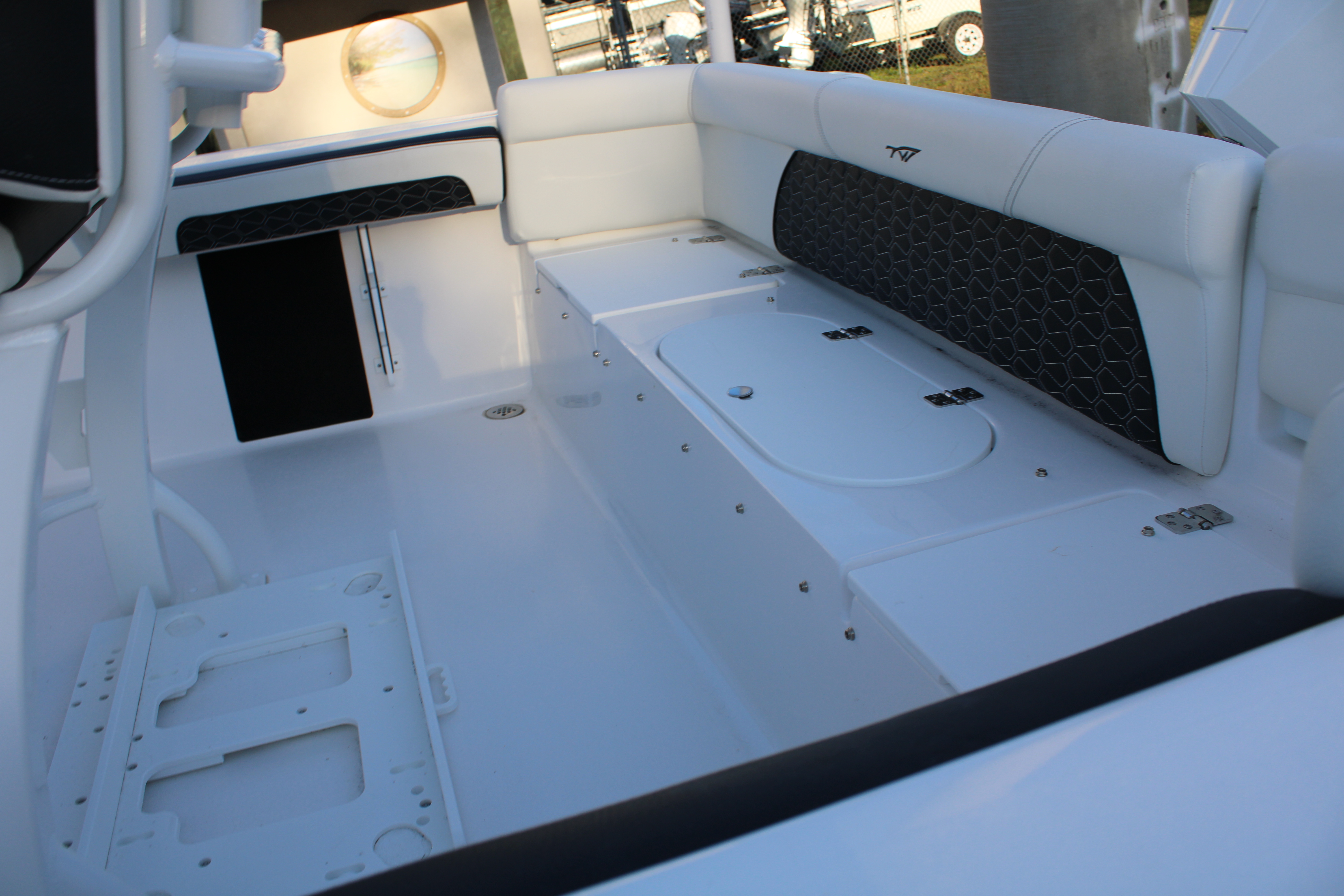 2024 Tidewater Boats 220 LXF - Photo 8