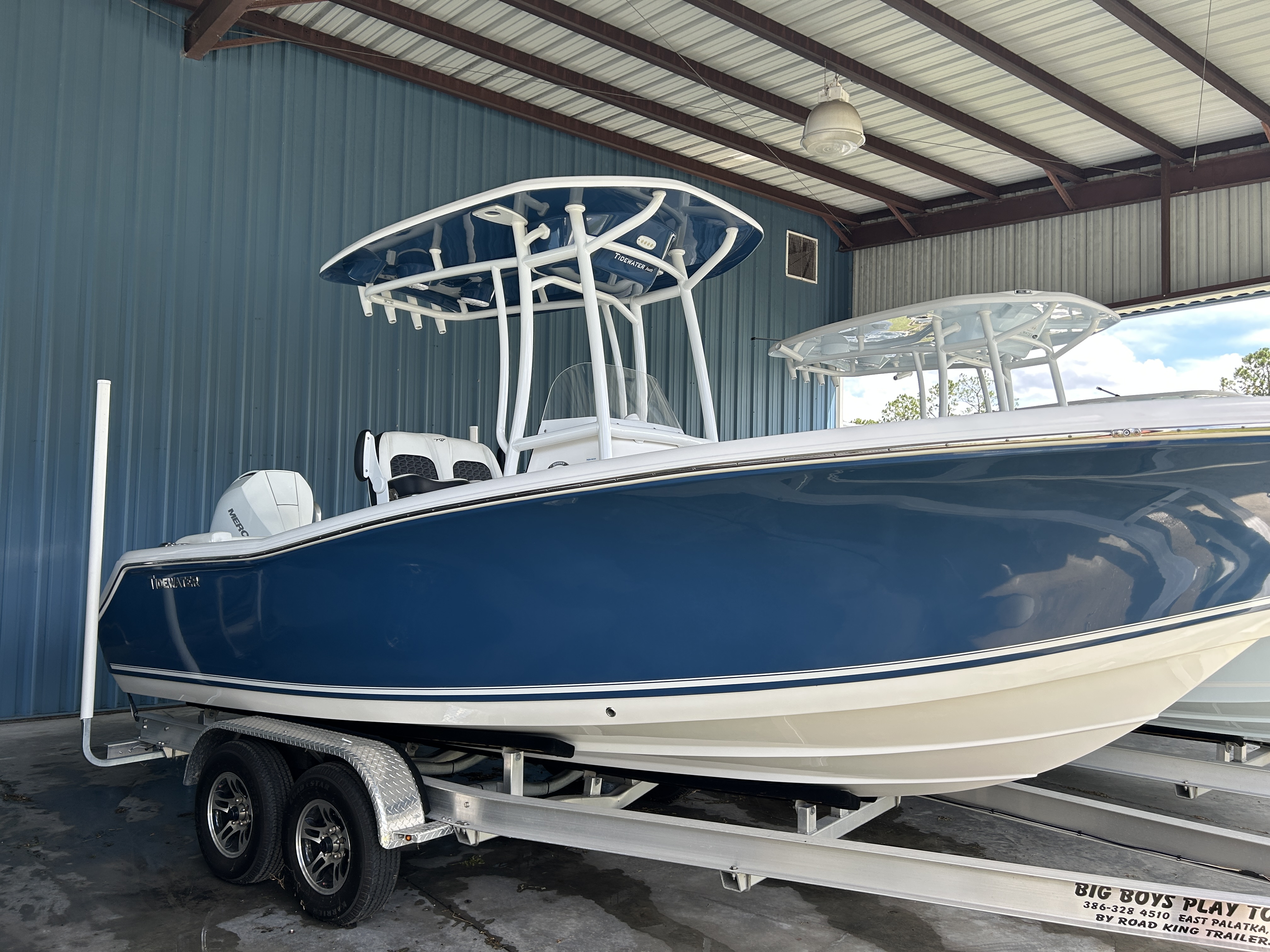 2024 Tidewater Boats 220 LXF - Photo 14