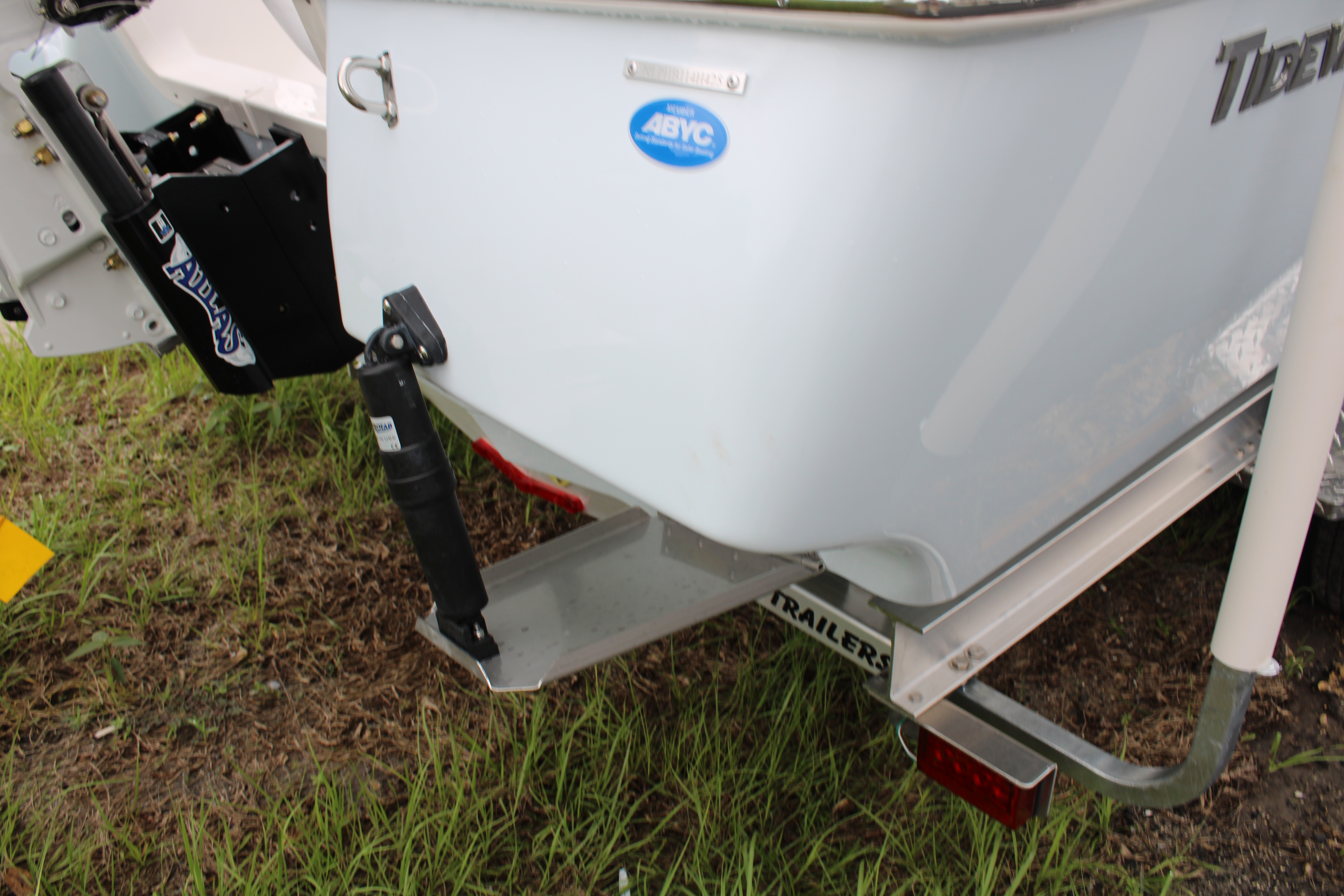 2025 Tidewater Boats 2300 - Photo 6