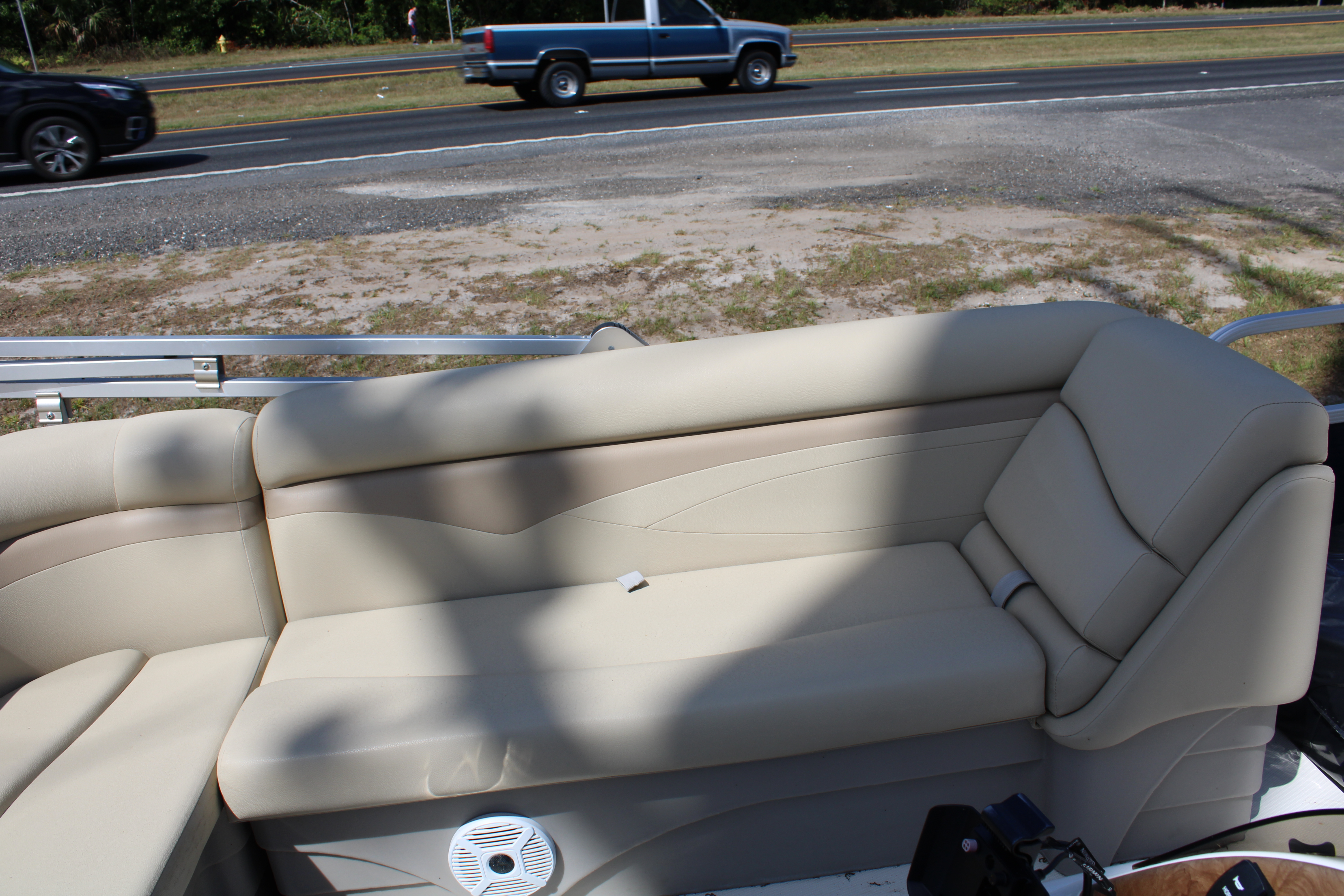 2017 SouthWind 201L - Photo 6