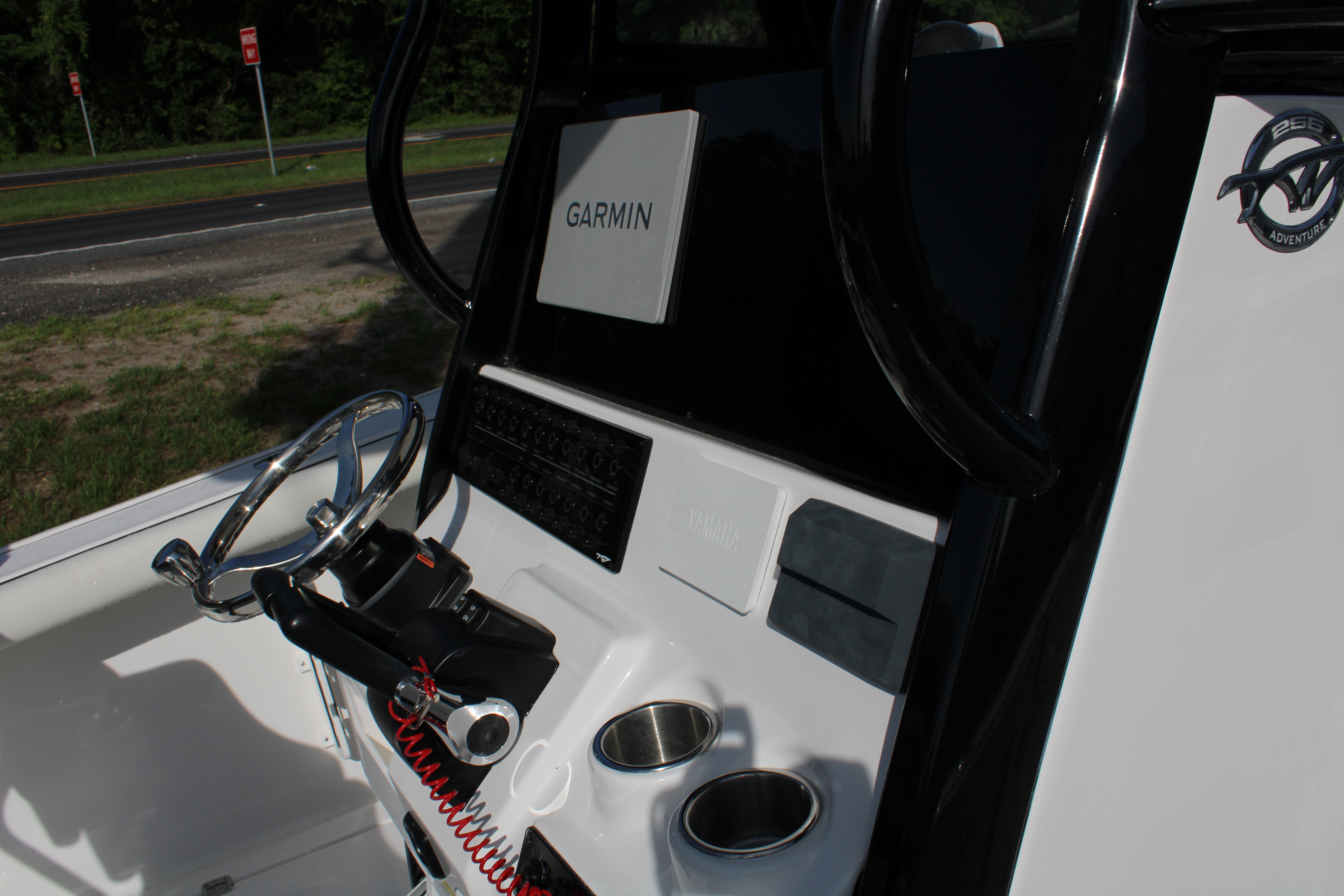 2025 Tidewater Boats 256CC - Photo 9