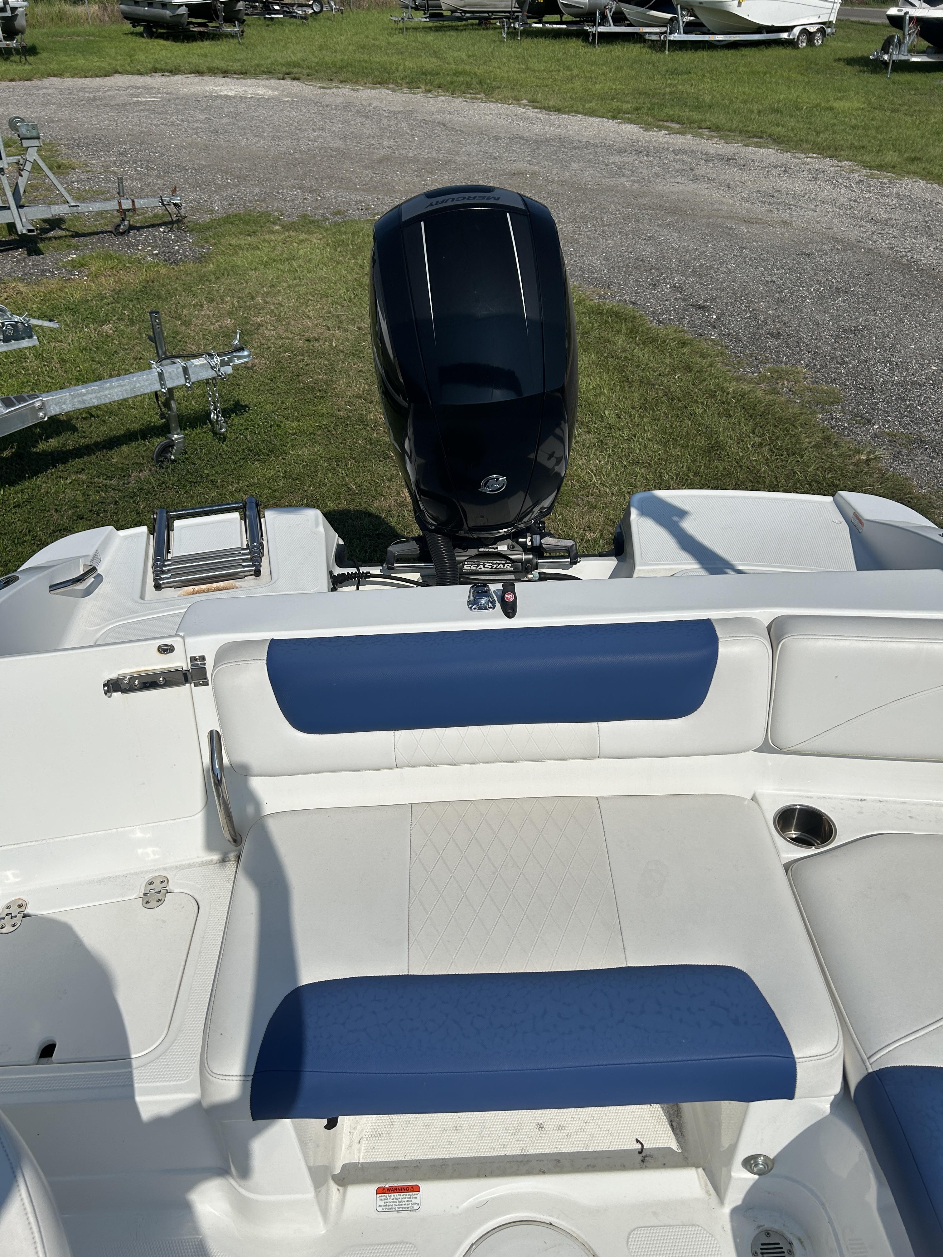 2016 Tahoe 2150 - Photo 8