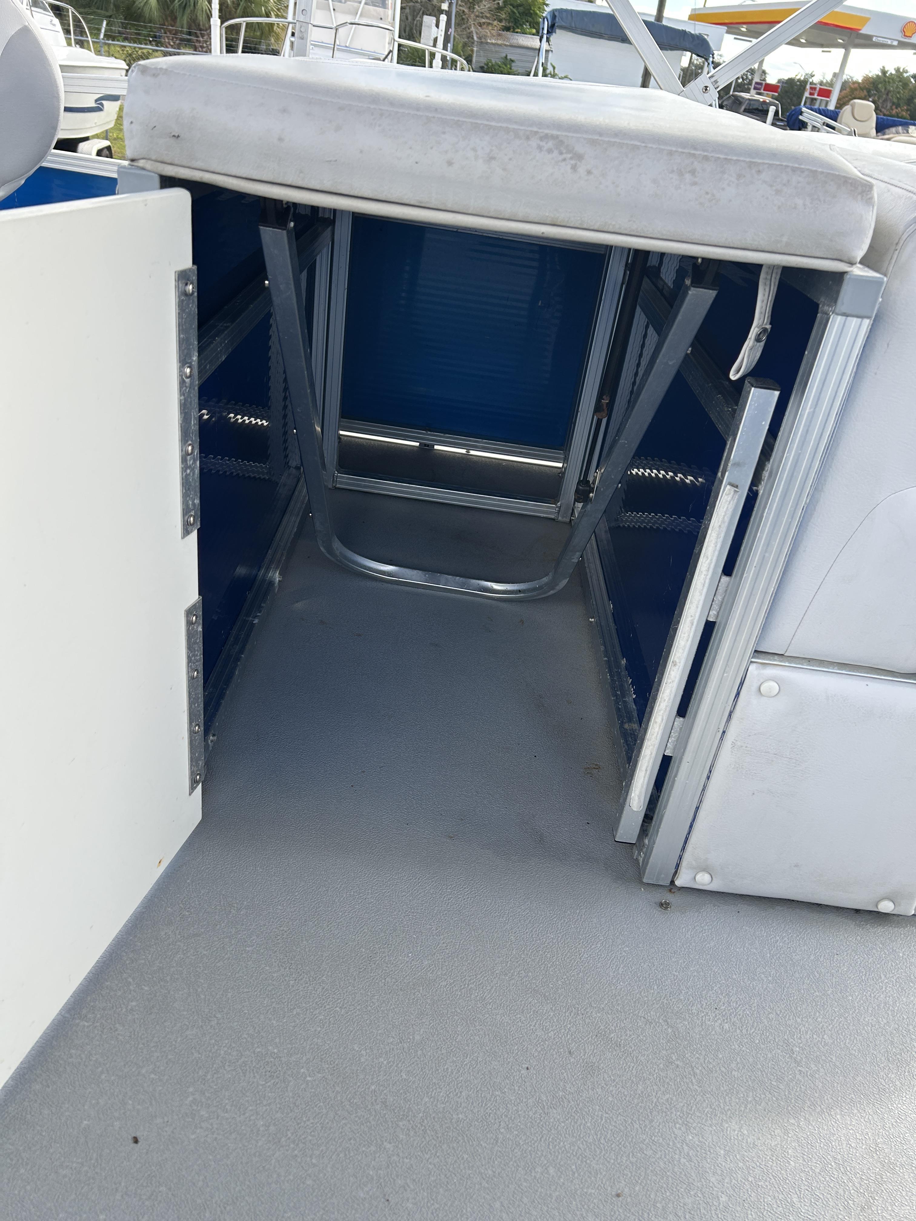 2016 Avalon QUADFISH 20 - Photo 8