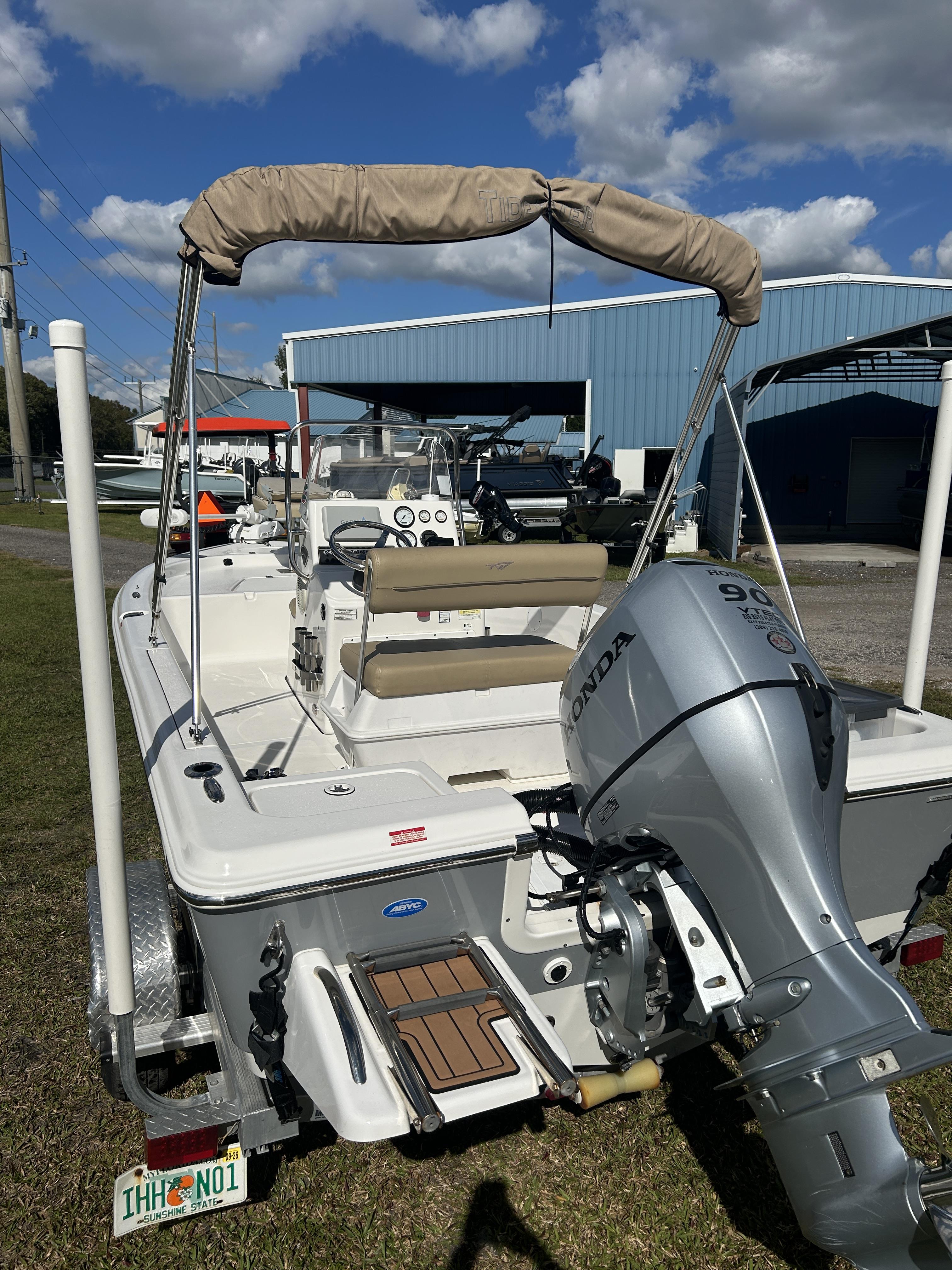 2017 Tidewater Boats 1800 bay - Photo 2
