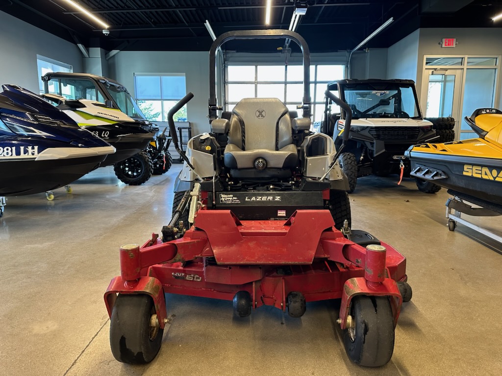2017 Exmark LZS80TDYM604W0 - Photo 2
