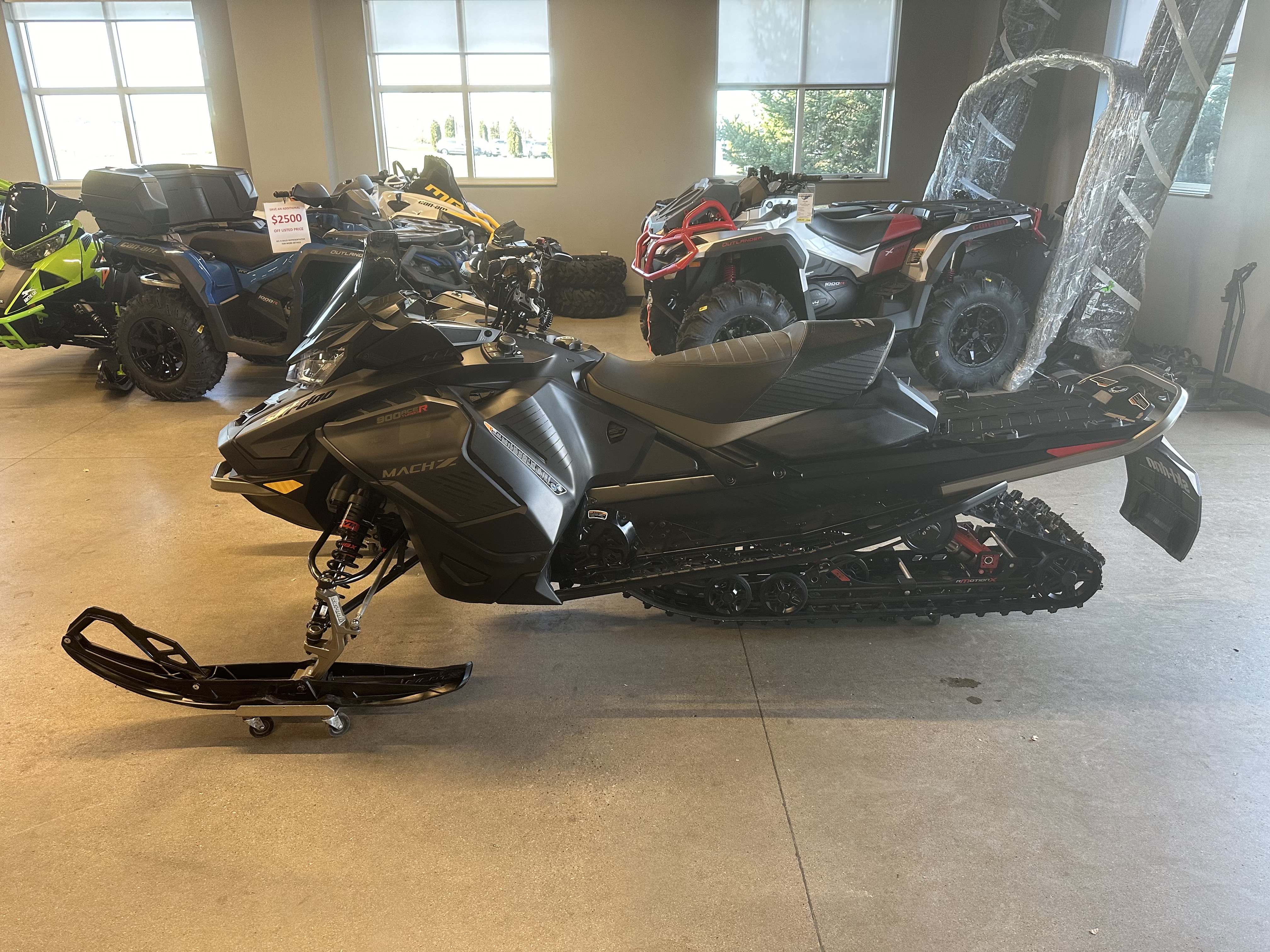 2022 Ski-Doo Mach Z  900 ACE Turbo R RipSaw 2-Ply 1.25" E.S. w/ Smart-Shox w/ Premium color display - Photo 3