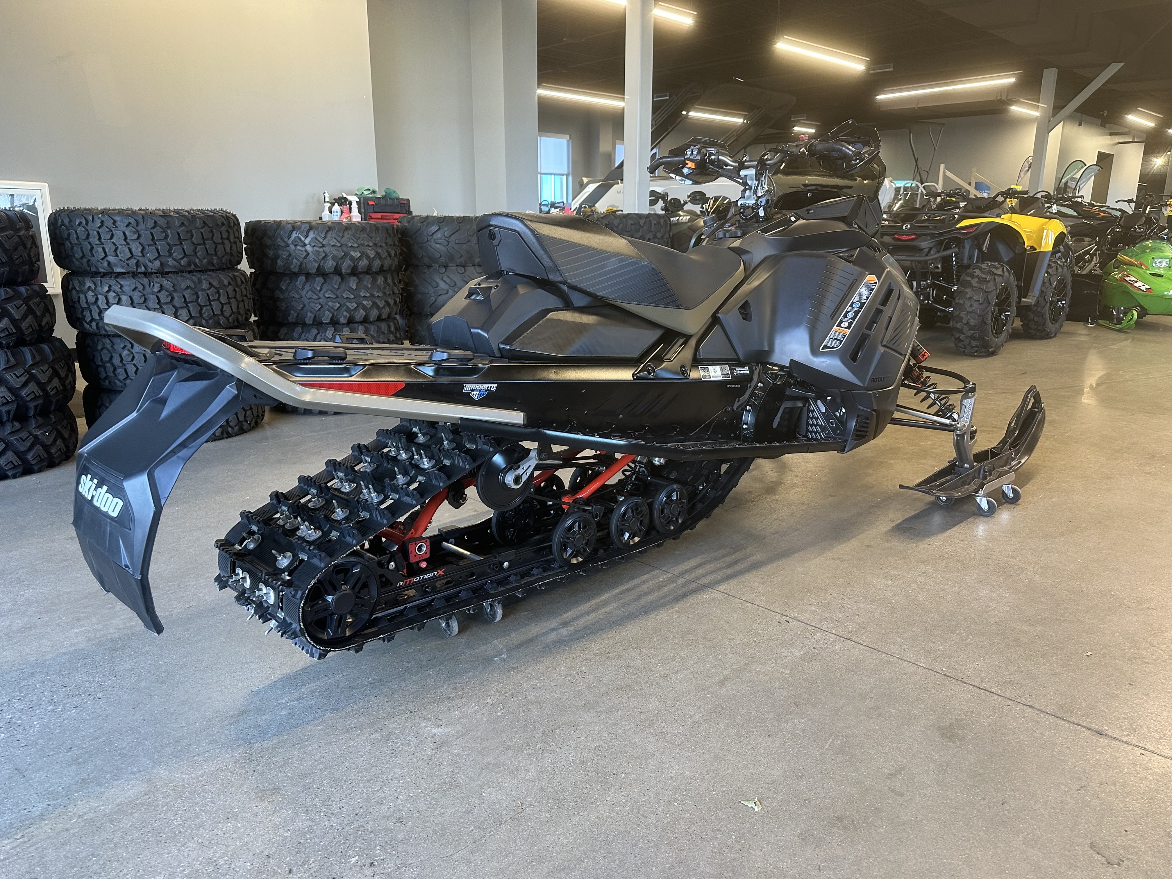 2022 Ski-Doo Mach Z  900 ACE Turbo R RipSaw 2-Ply 1.25" E.S. w/ Smart-Shox w/ Premium color display - Photo 5