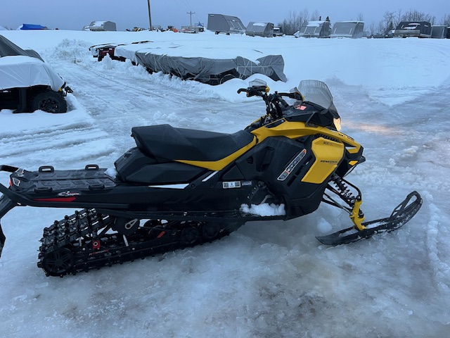 2023 Ski-Doo Renegade Adrenaline 900 Turbo E.S. Yellow - Photo 3