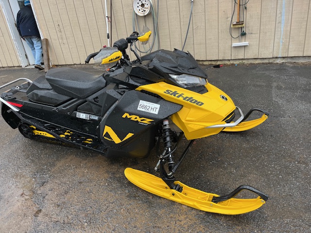 2023 Ski-Doo MXZ Neo+ E.S. - Photo 4