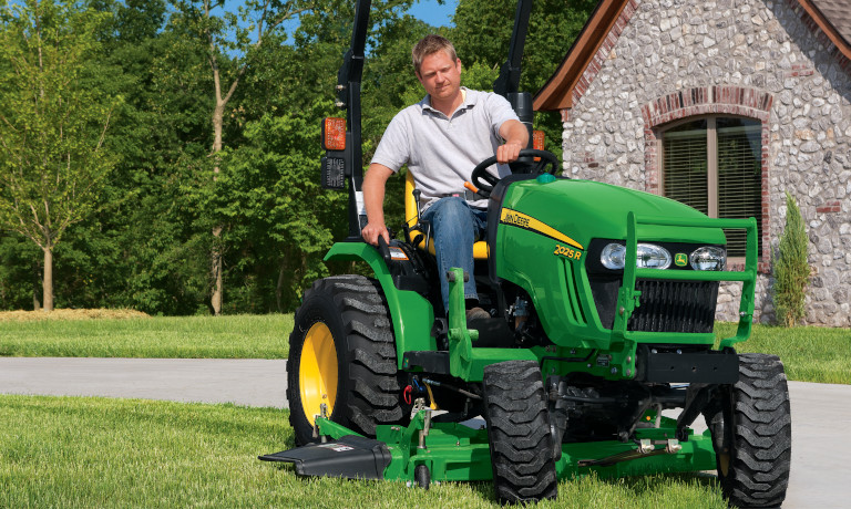 John Deere Compact Tractors: 2025R vs. 2032R