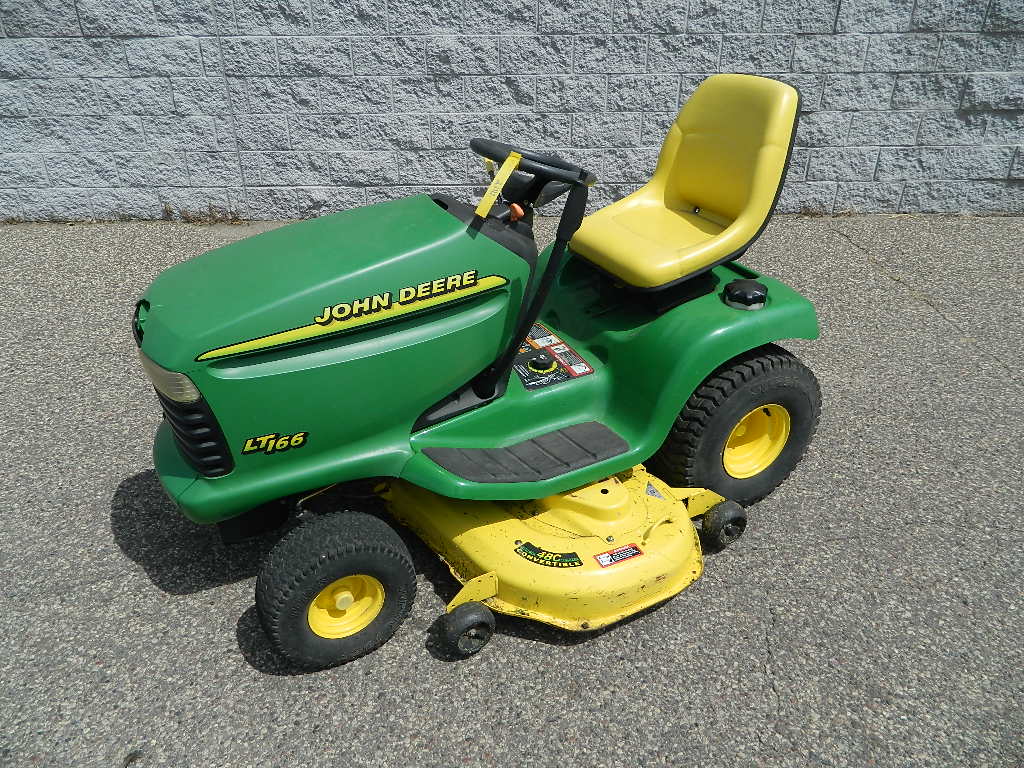 John Deere LT166-46" Mower