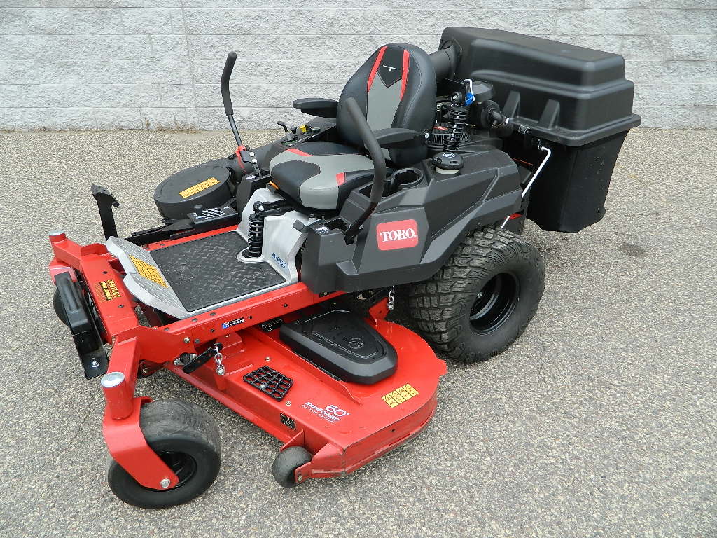 Toro Titan 60" MyRide w/Bagger