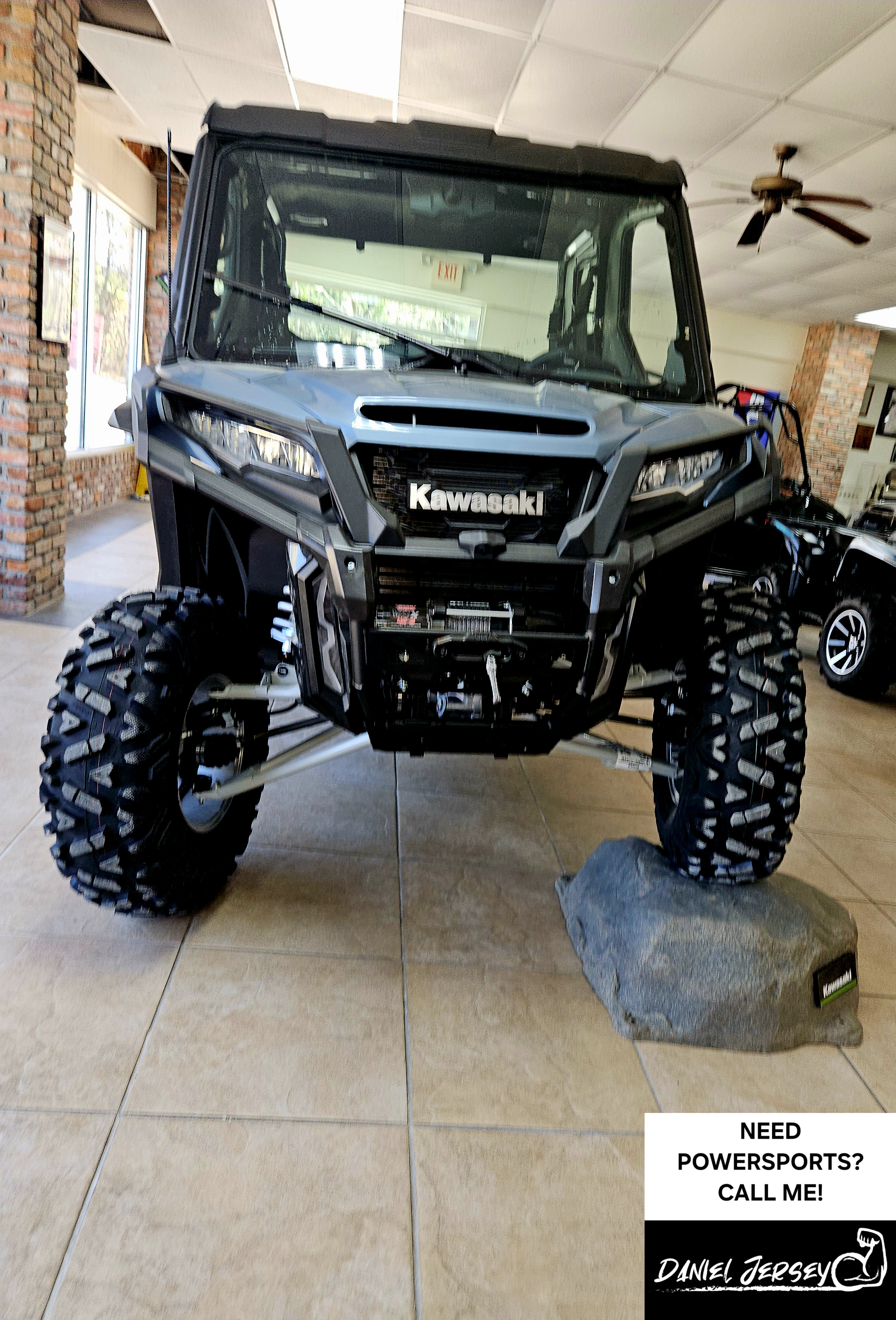 2025 Kawasaki RIDGE® XR Crew Limited HVAC - Photo 3