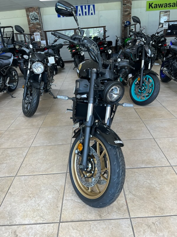 2024 Yamaha XSR700RB