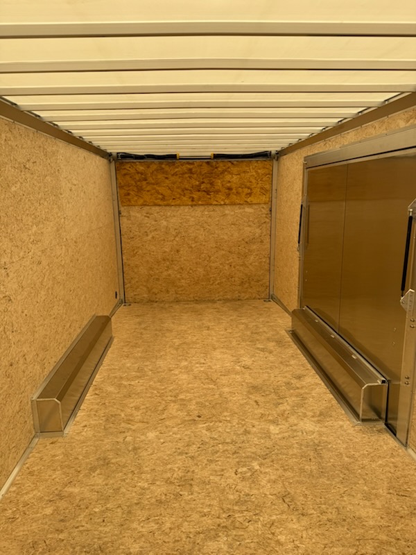 2027 E-Z Hauler photo 3