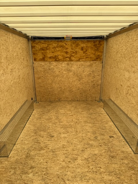 2027 E-Z Hauler photo 3