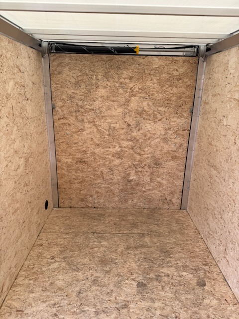 2027 E-Z Hauler photo 3